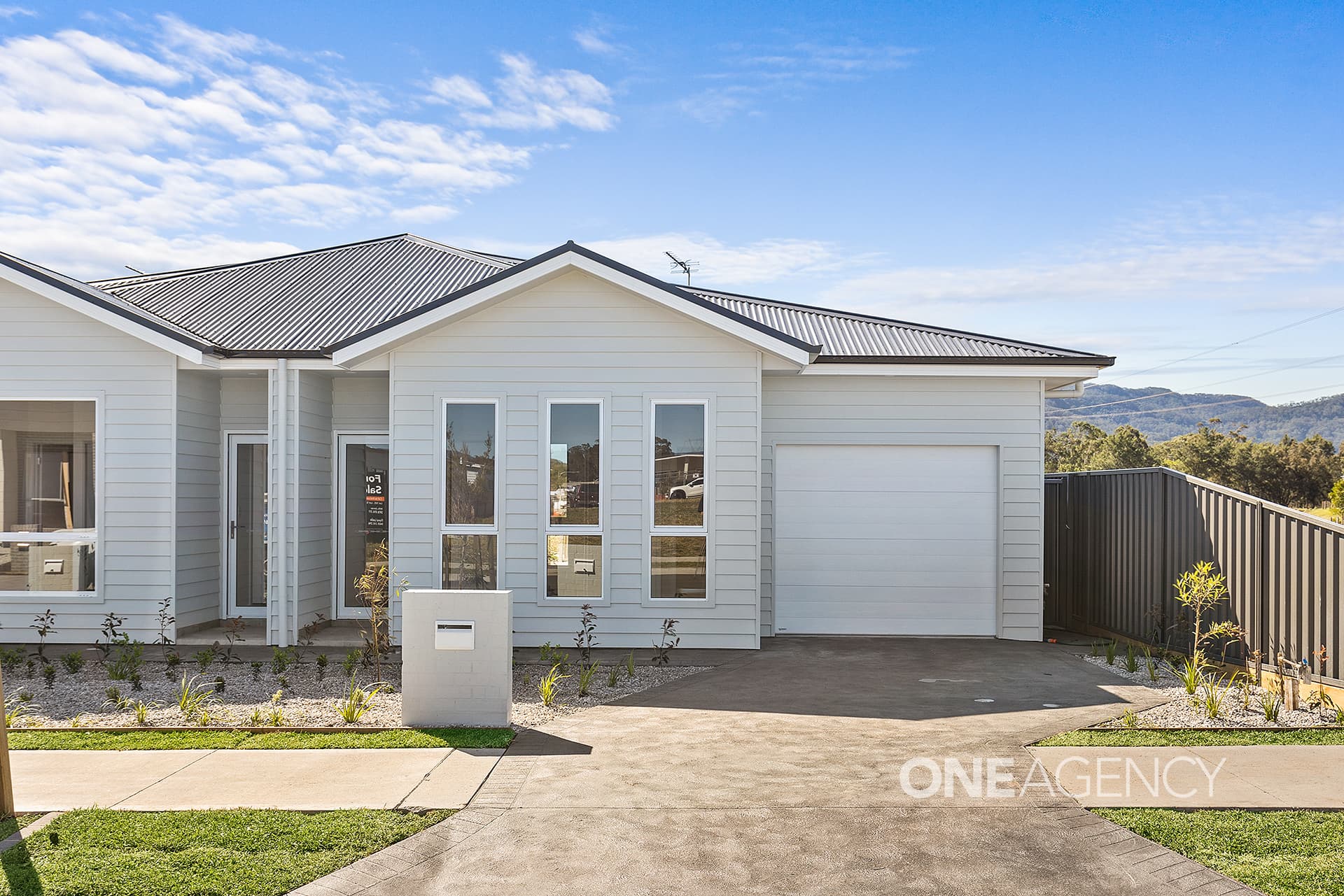 2/23 Ayshire Street, Horsley, Horsley - Image 1
