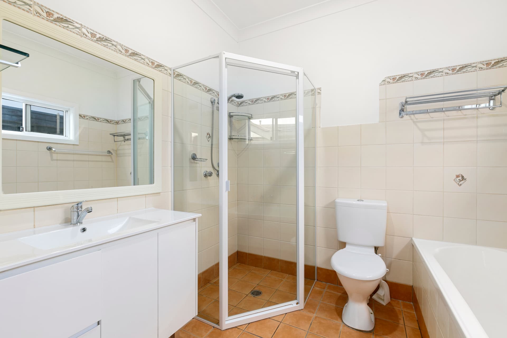 2 Layden Avenue, Engadine, Engadine - Thumbnail 8