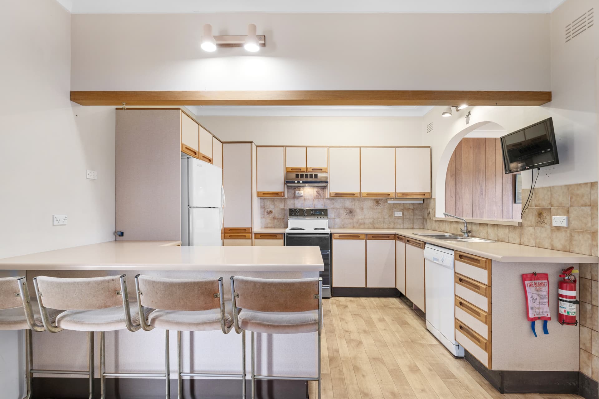 3 Johnston Avenue, Kirrawee, Kirrawee - Thumbnail 4