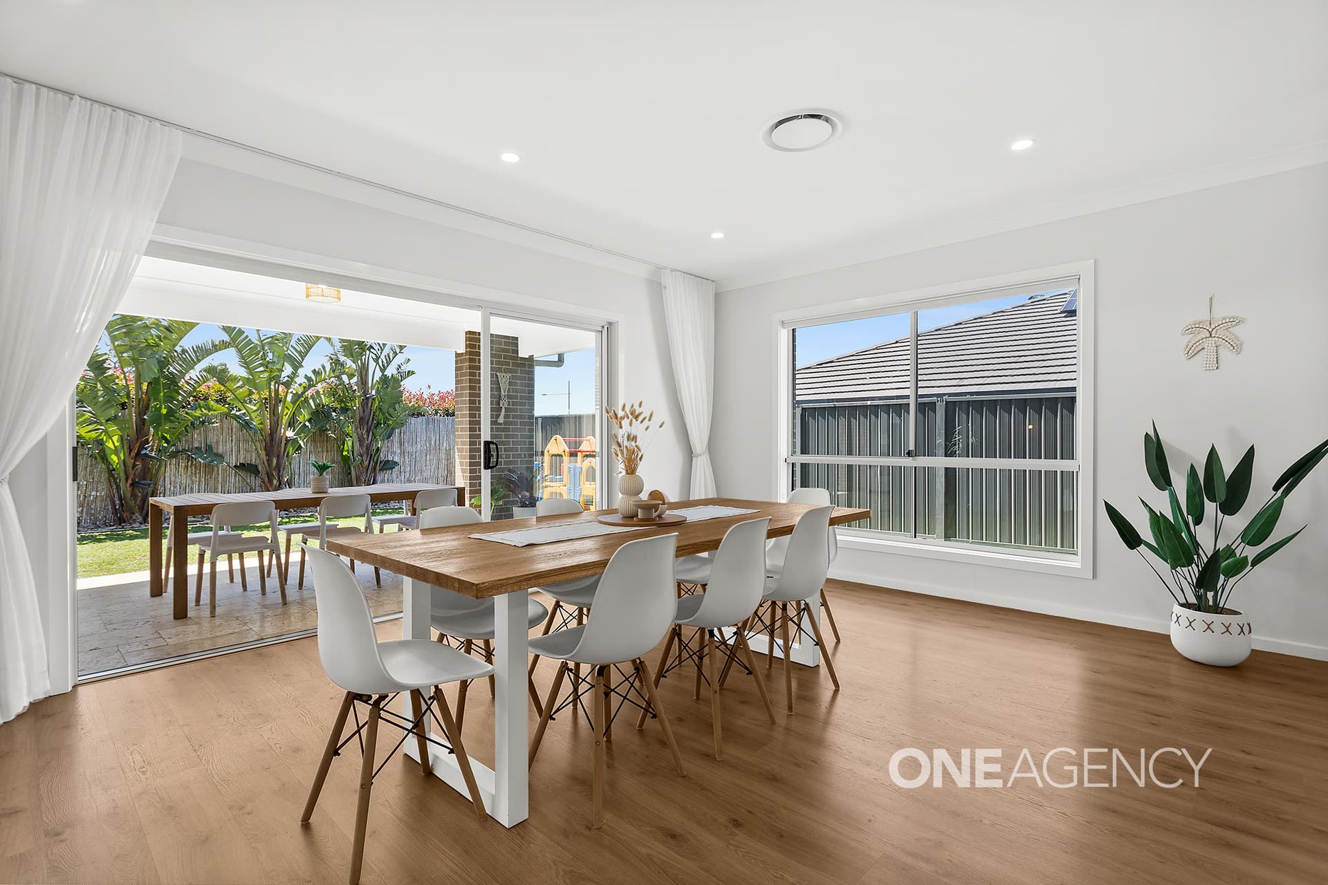 20 Cornfield Road, Calderwood, Calderwood - Thumbnail 4