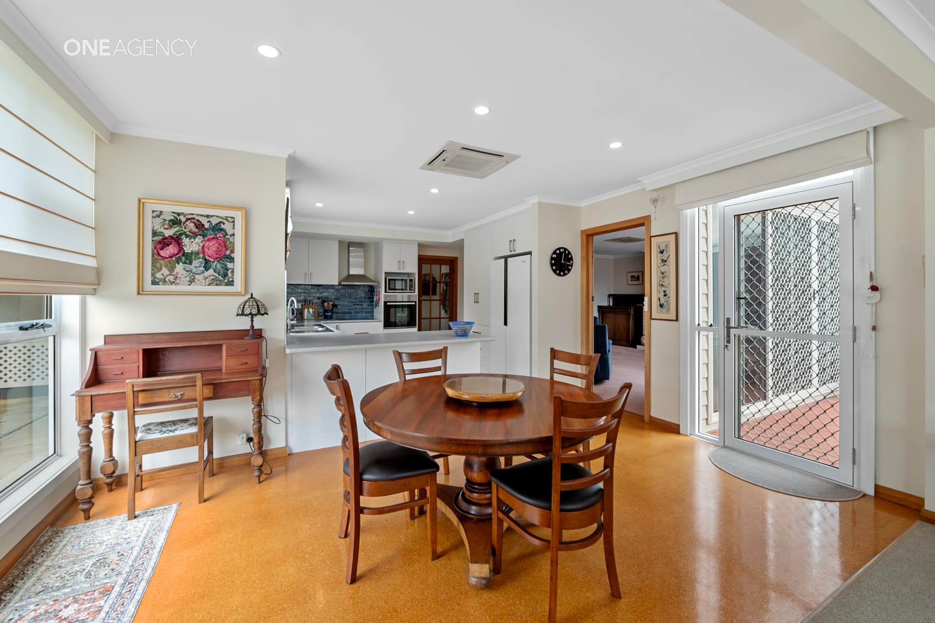 35 Victoria Parade, Devonport, Devonport - Thumbnail 3