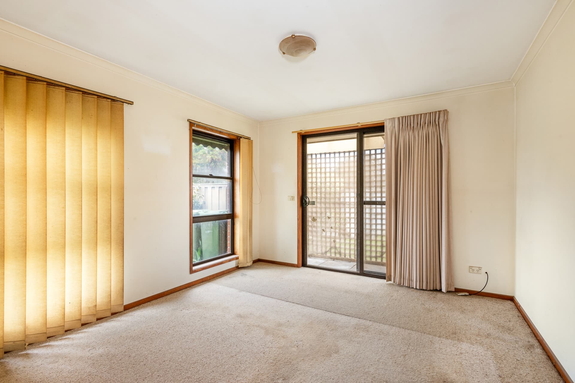 126 Solar Drive, Whittington, Whittington - Thumbnail 6