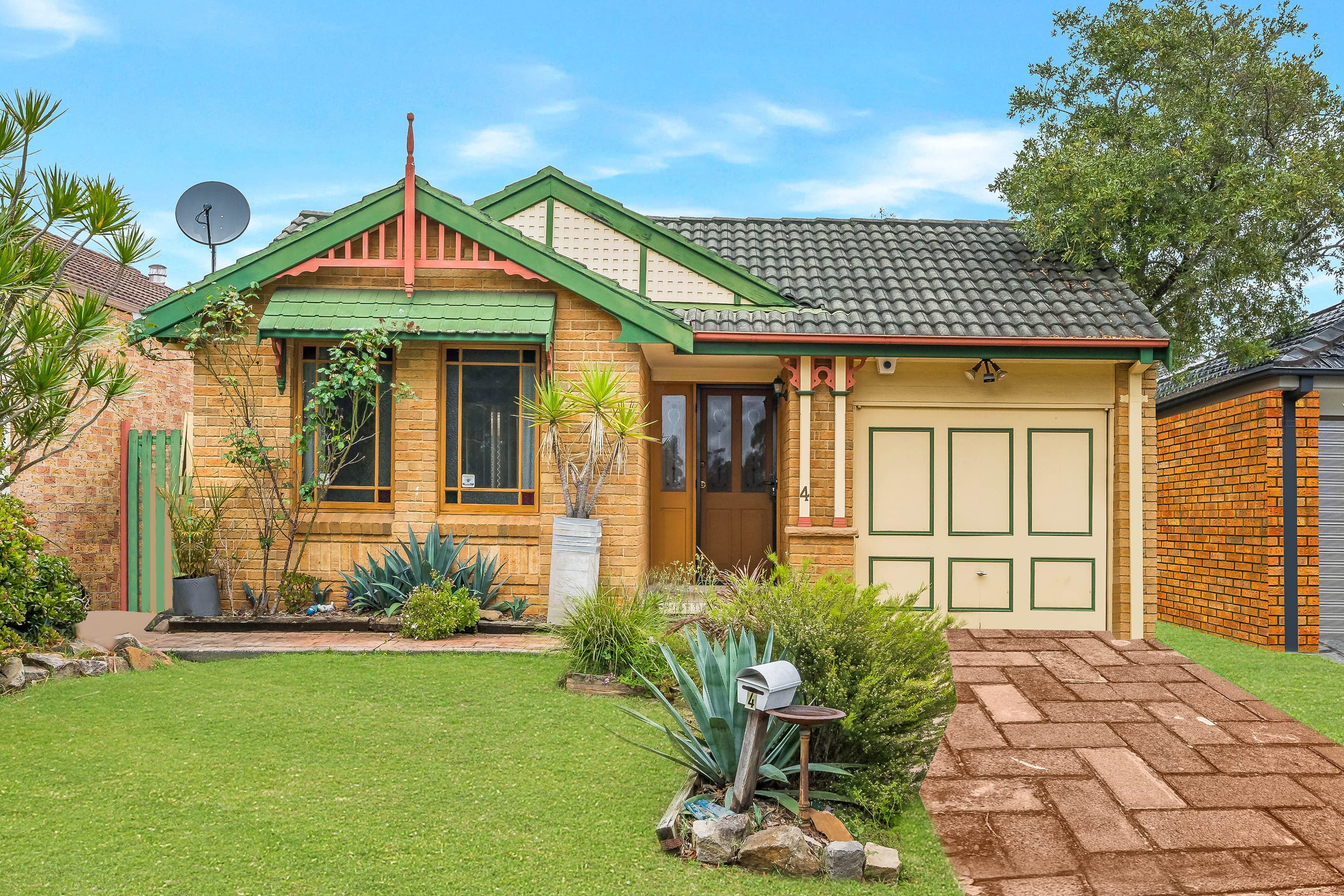 4 Esher Mews, Wattle Grove, Wattle Grove - Image 1