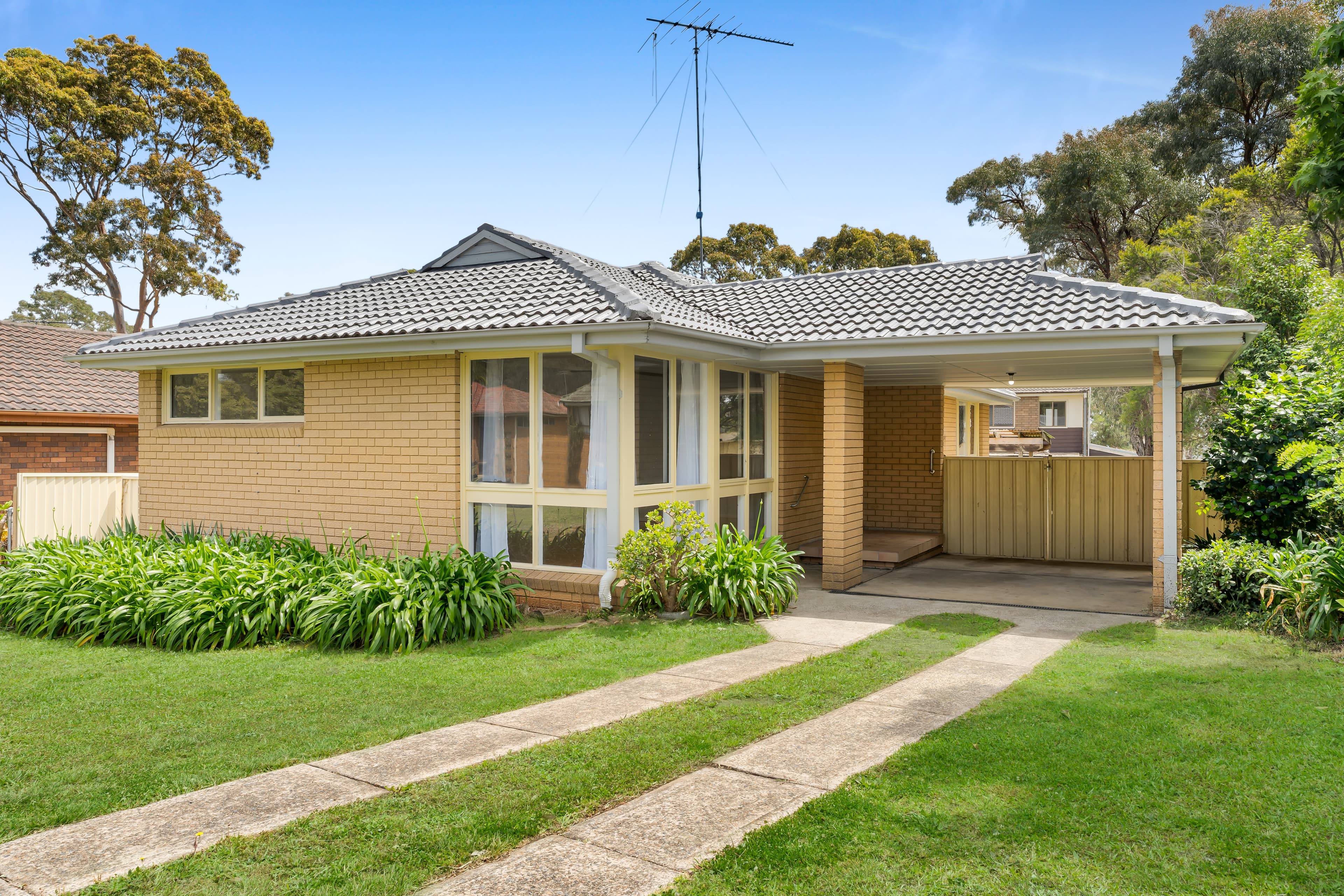 7 Wandoo Place, Bradbury, Bradbury - Image 1