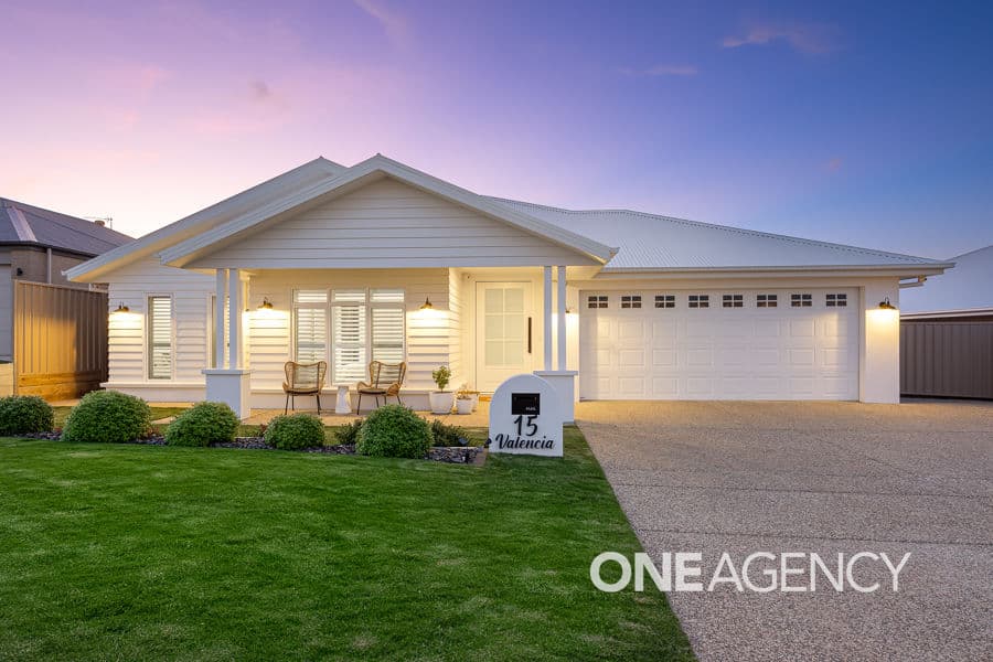 15 VALENCIA Drive, Gobbagombalin, Gobbagombalin - Image 1
