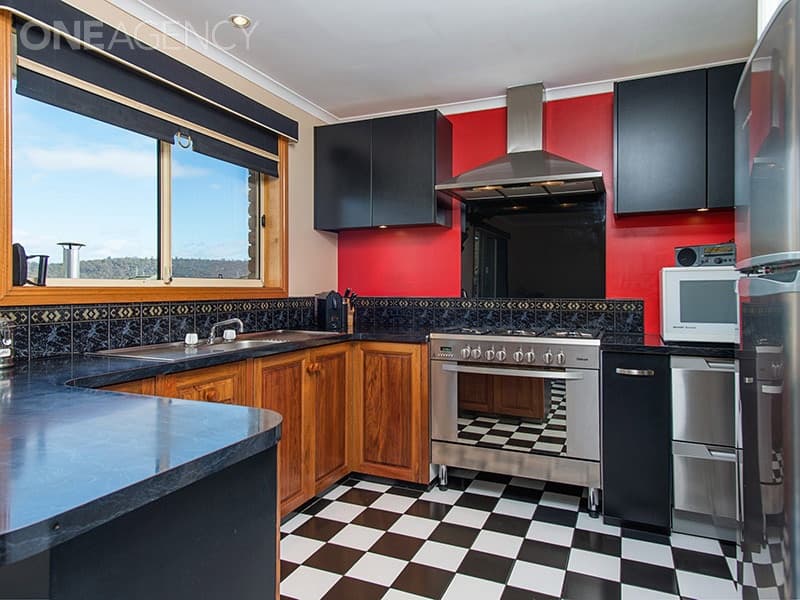 10 Lindfield Place, Prospect Vale, Prospect Vale - Thumbnail 3