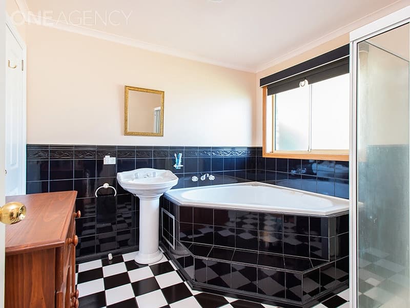 10 Lindfield Place, Prospect Vale, Prospect Vale - Thumbnail 8