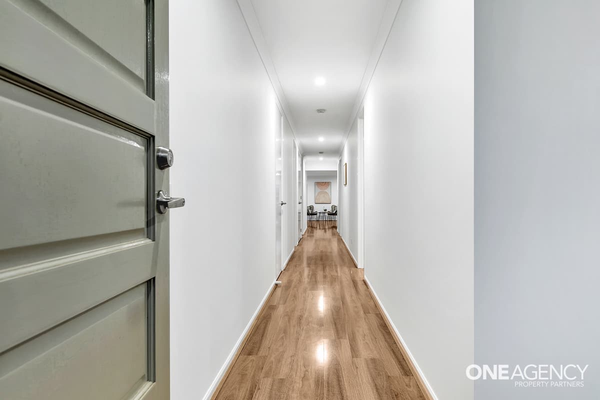 8 Devonport Court, Taylors Hill, Taylors Hill - Thumbnail 5