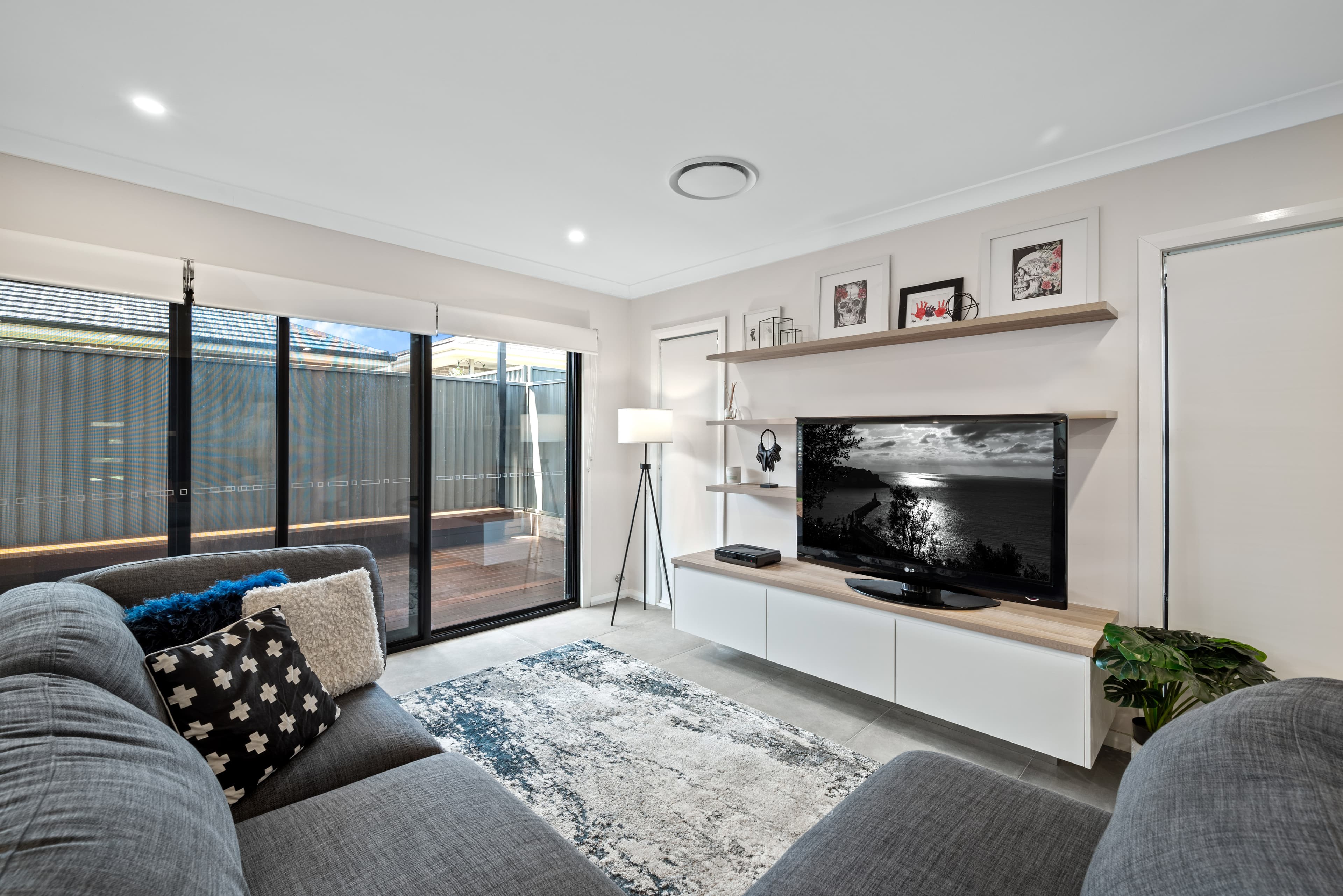 8 Artillery Street, Jordan Springs, Jordan Springs - Thumbnail 2