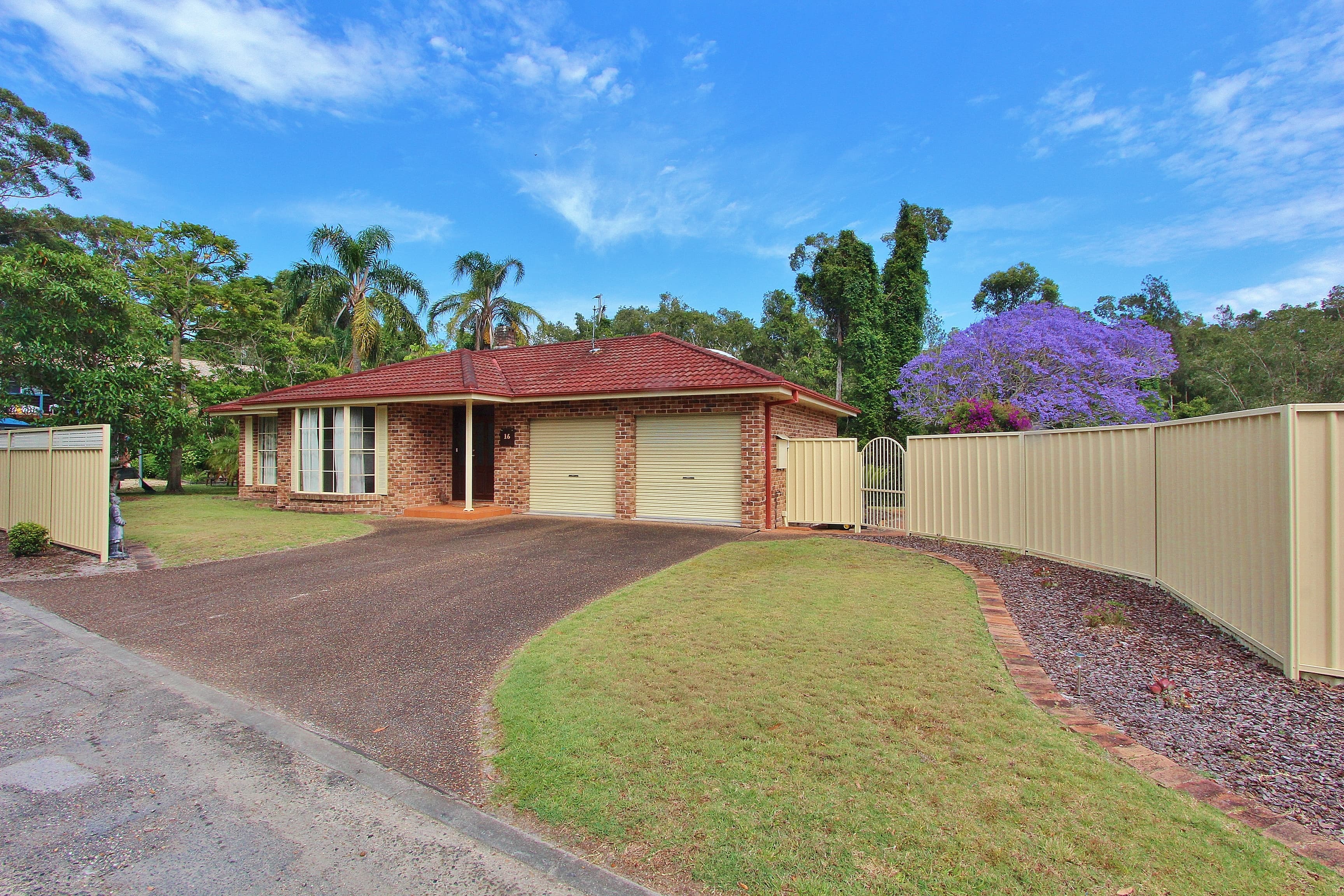 16 Lady Penrhyn Court, Dunbogan, Dunbogan - Thumbnail 3