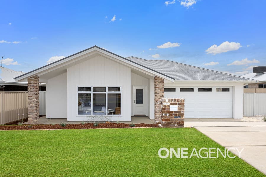 13 BURT Street, Gobbagombalin, Gobbagombalin - Image 1