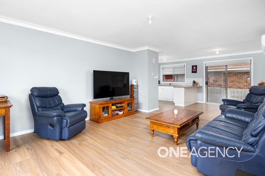 1/6 CYPRESS Street, Forest Hill, Forest Hill - Thumbnail 2