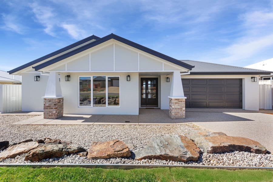 17 BURT Street, Gobbagombalin, Gobbagombalin - Image 1