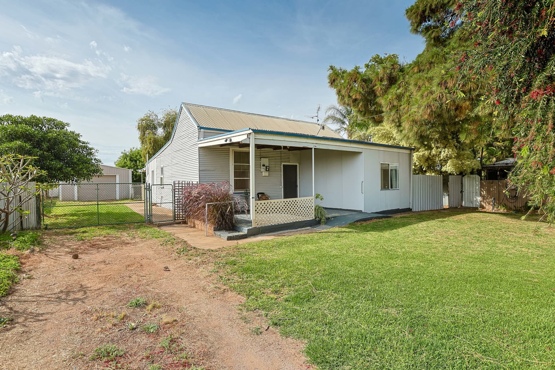 296 Sandilong Avenue, Nichols Point, Nichols Point - Image 1