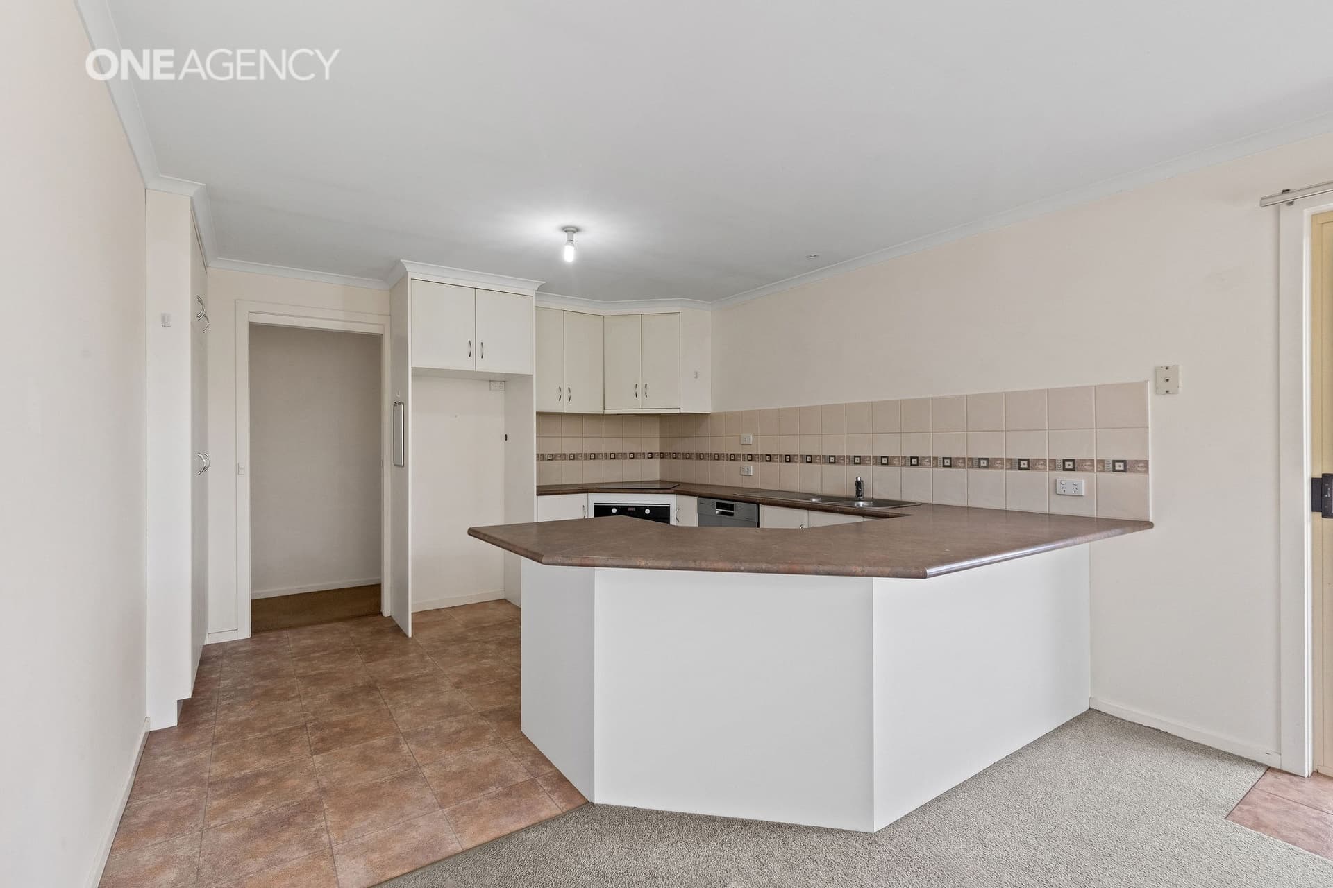 16 Cherry Hill Road, Latrobe, Latrobe - Thumbnail 7