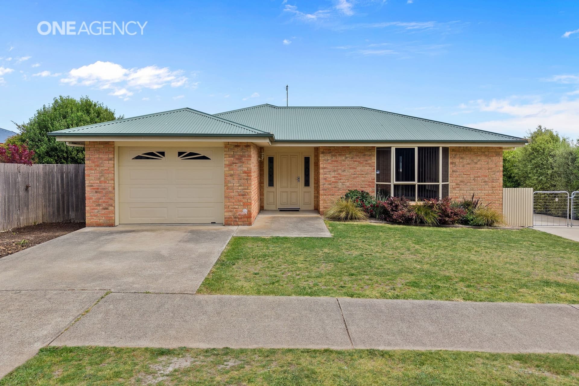 16 Cherry Hill Road, Latrobe, Latrobe - Image 1