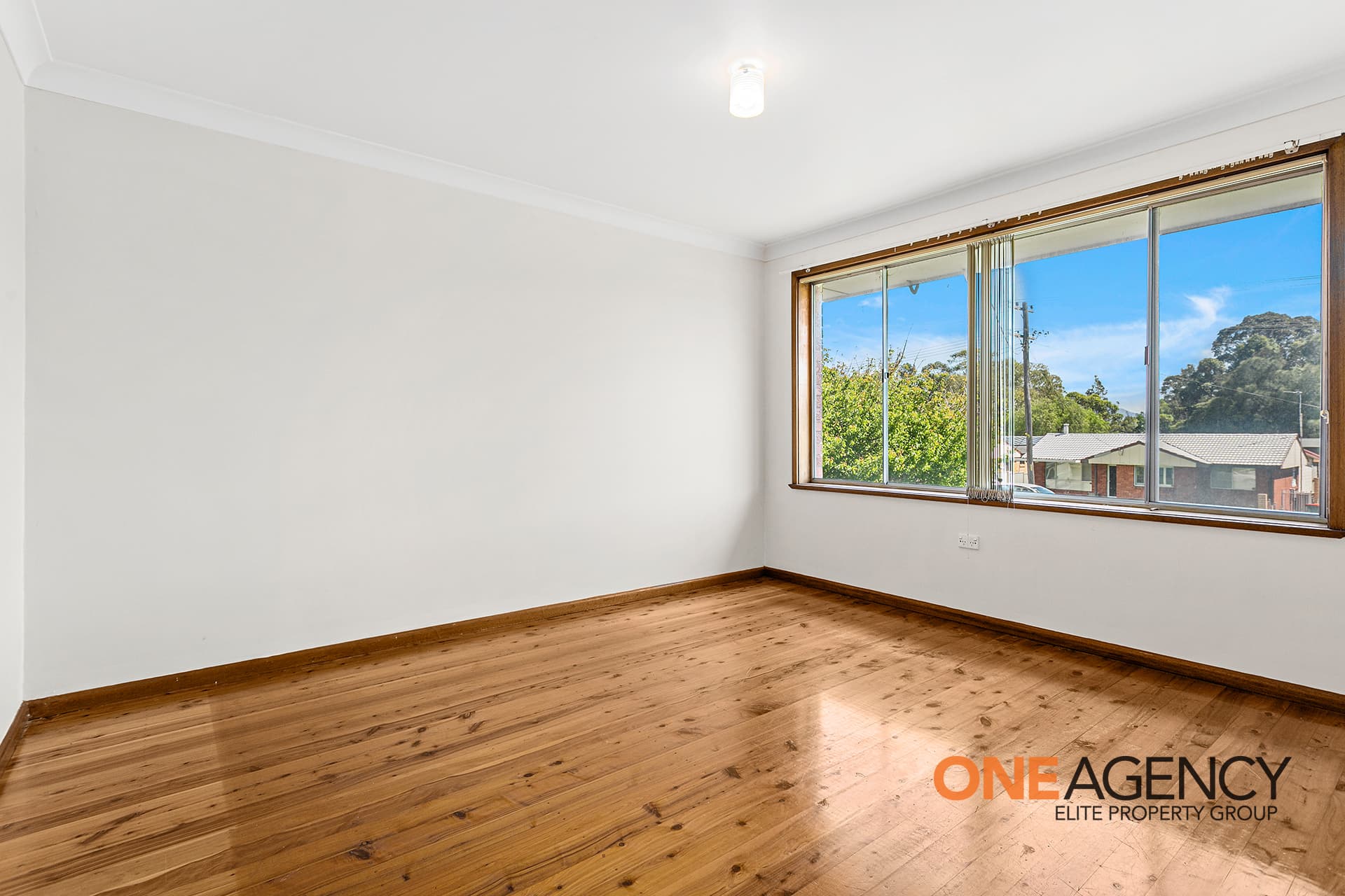 90 Devonshire Crescent, Oak Flats, Oak Flats - Thumbnail 3