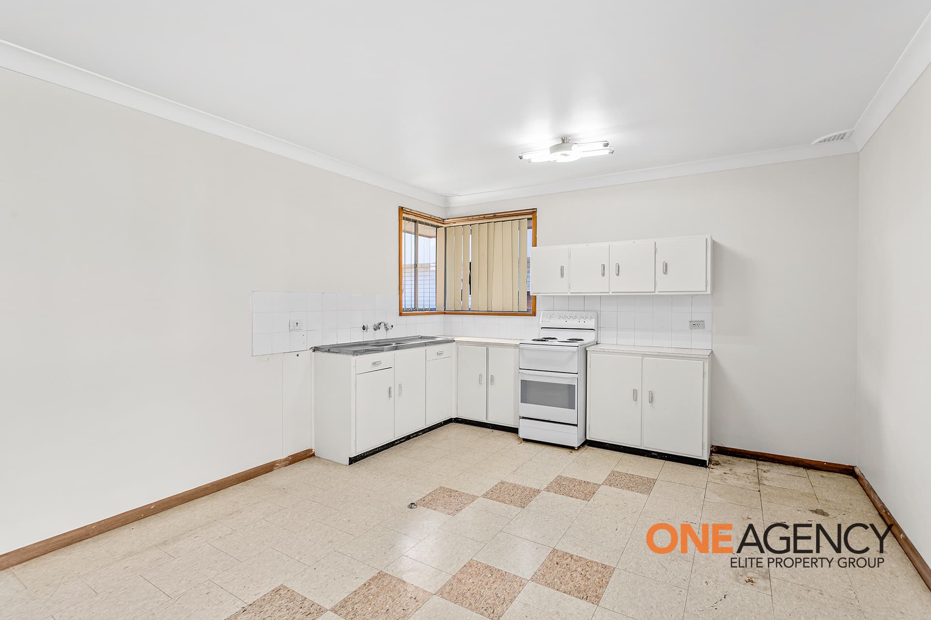 90 Devonshire Crescent, Oak Flats, Oak Flats - Thumbnail 5
