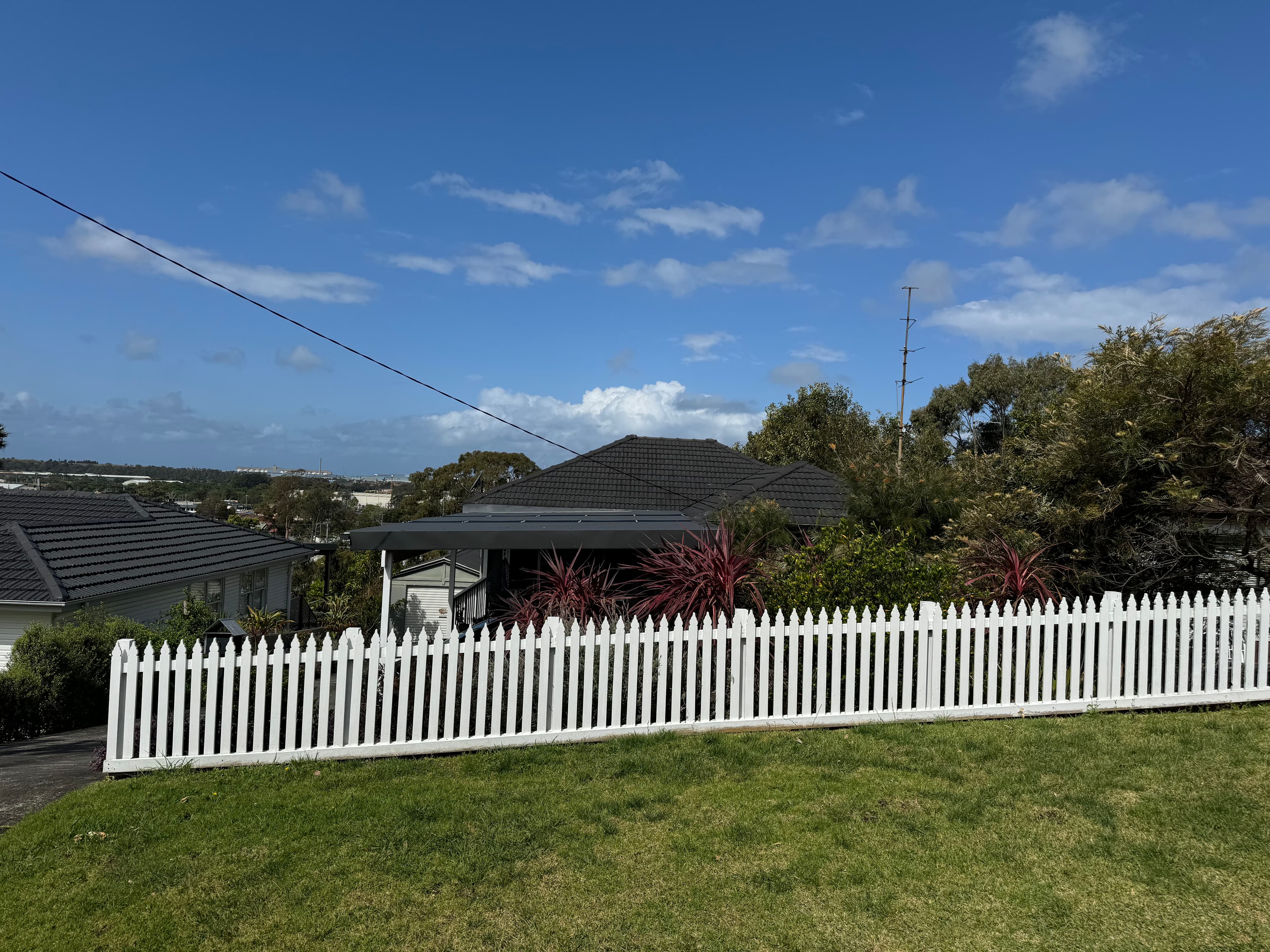 9 Beveles Avenue, Unanderra, Unanderra - Thumbnail 2