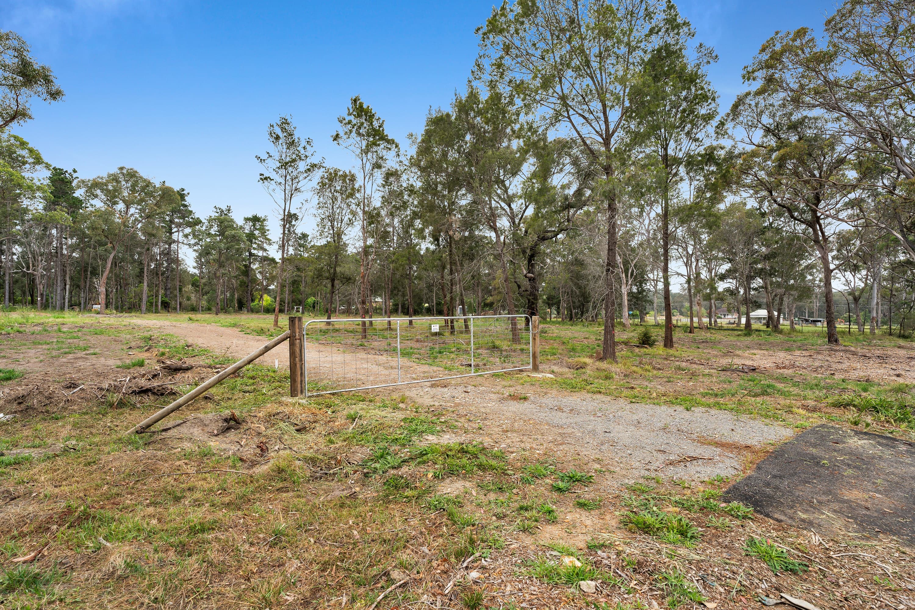 22 Leonard Street, Thirlmere, Thirlmere - Thumbnail 2
