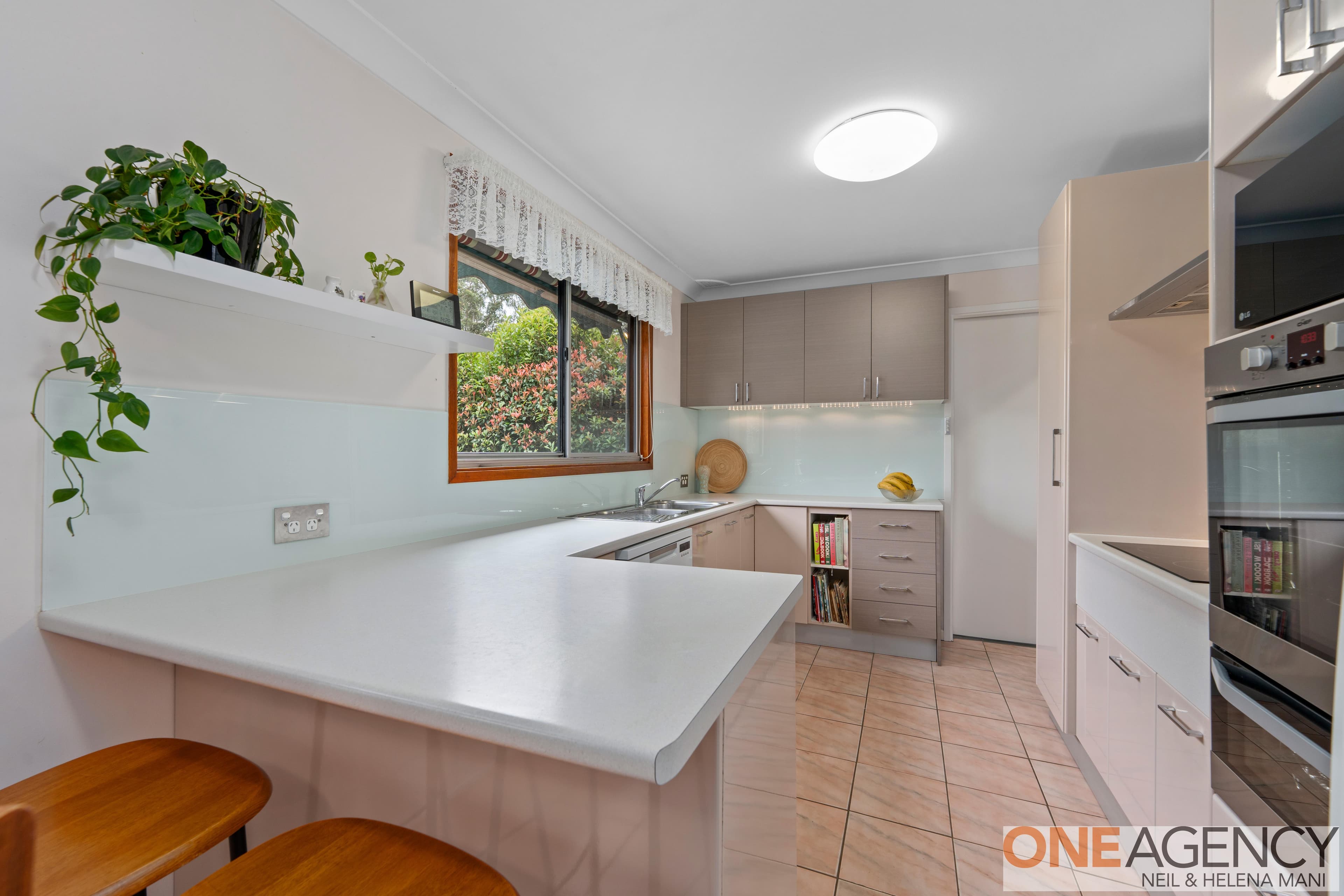 1 South Crescent, North Gosford, North Gosford - Thumbnail 3