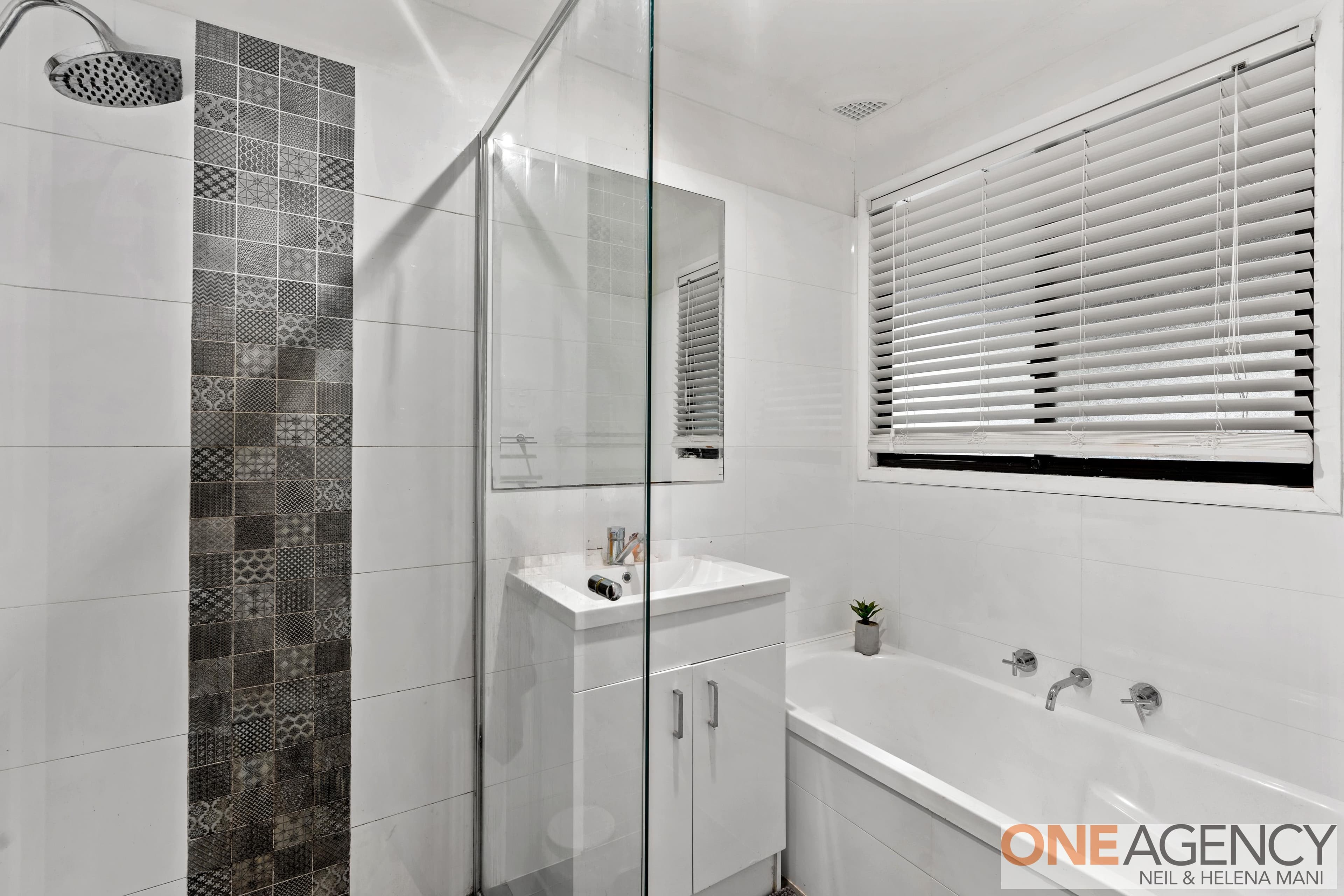 10 Oakglen Road, North Gosford, North Gosford - Thumbnail 8