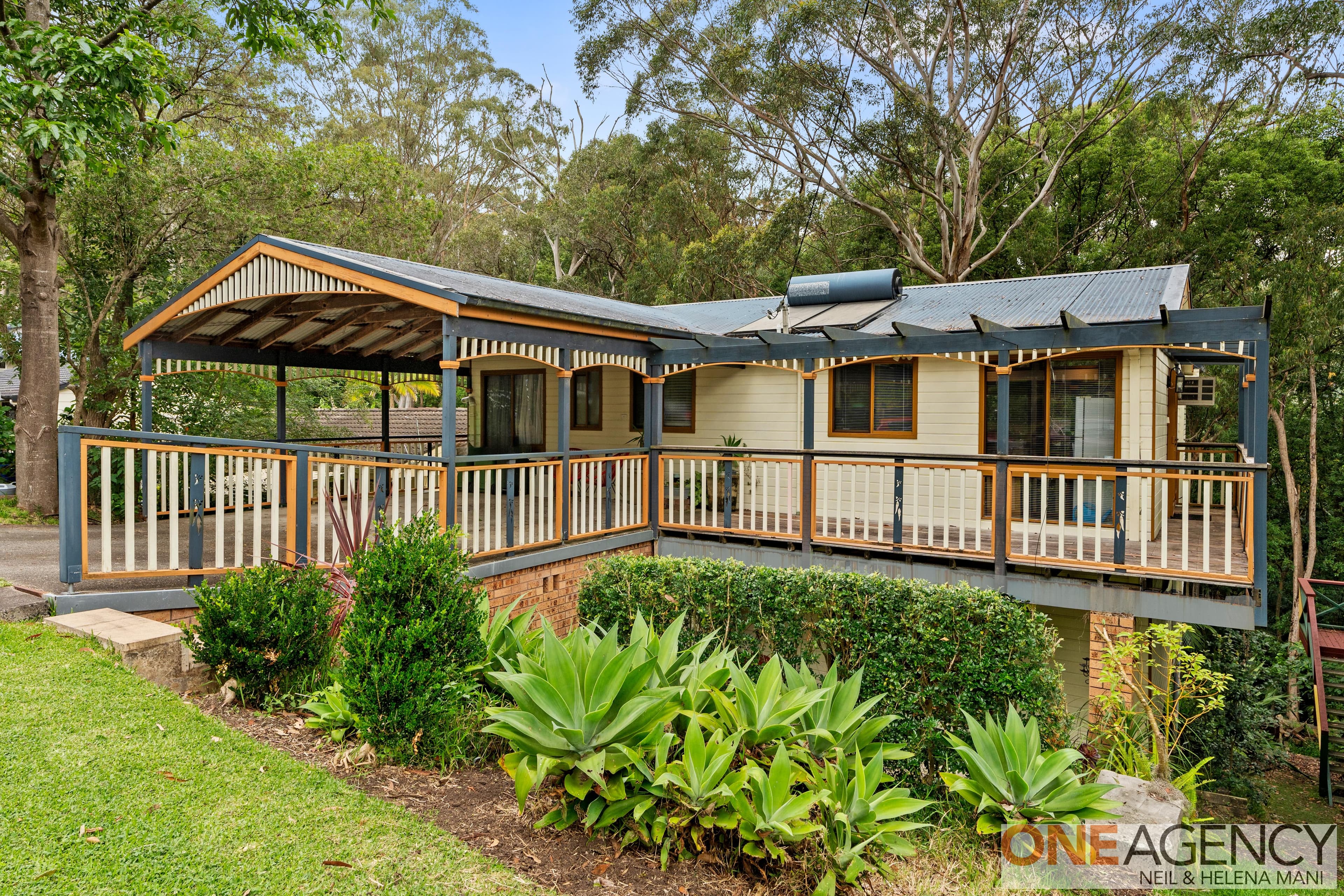 10 Oakglen Road, North Gosford, North Gosford - Image 1