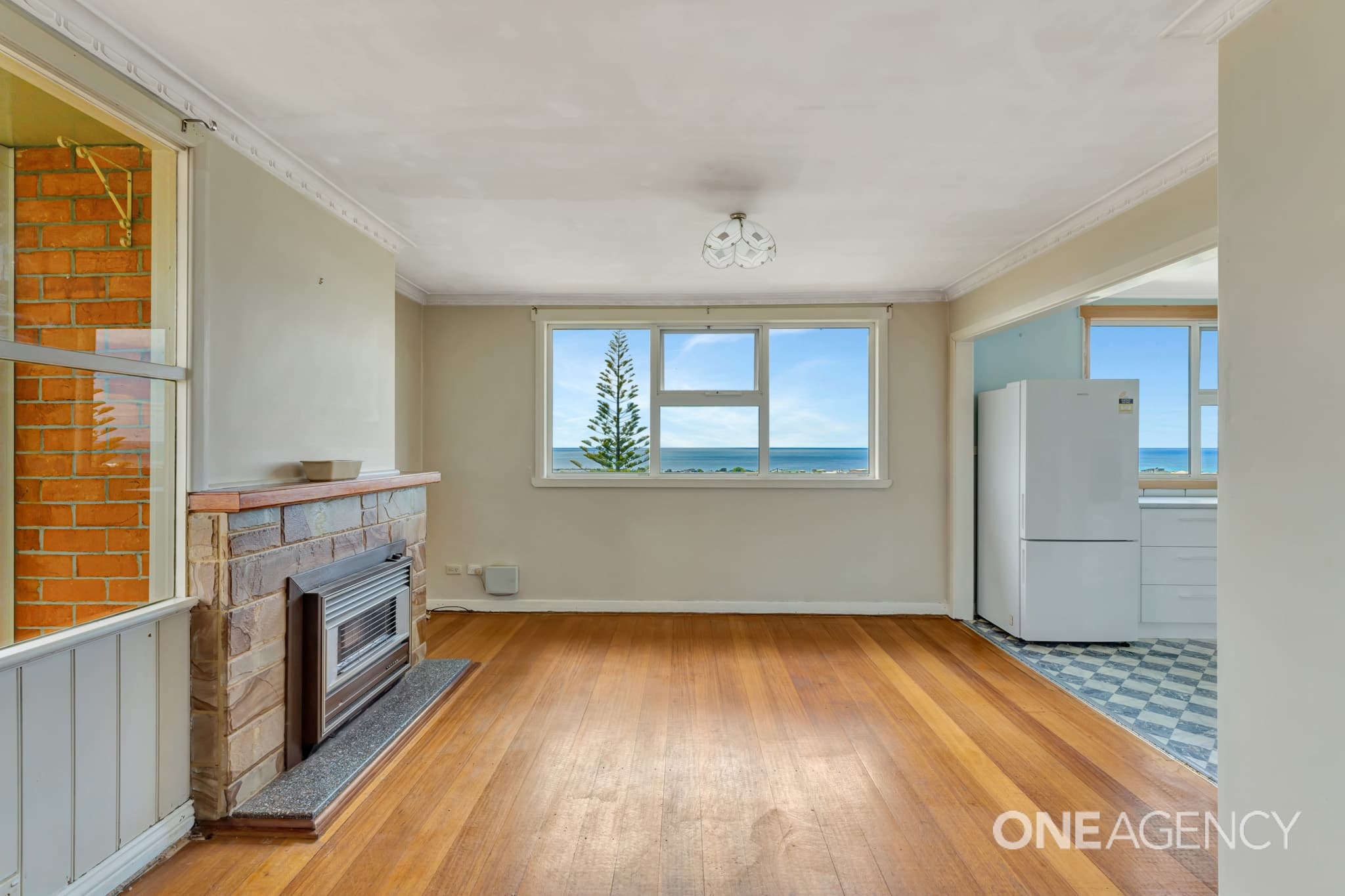 44 Arthur Street, Somerset, Somerset - Thumbnail 3