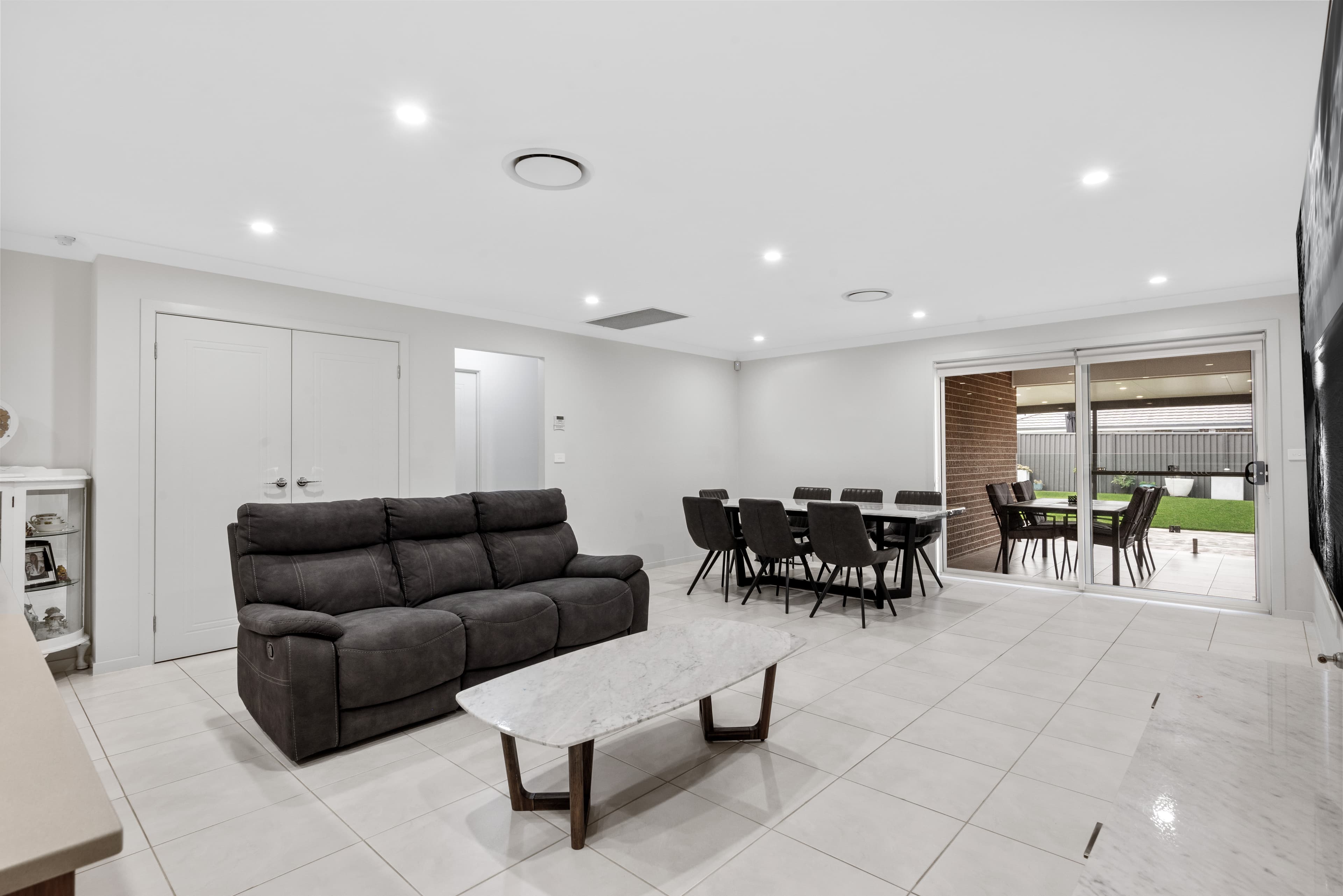 25 Garrison Road, Jordan Springs, Jordan Springs - Thumbnail 4