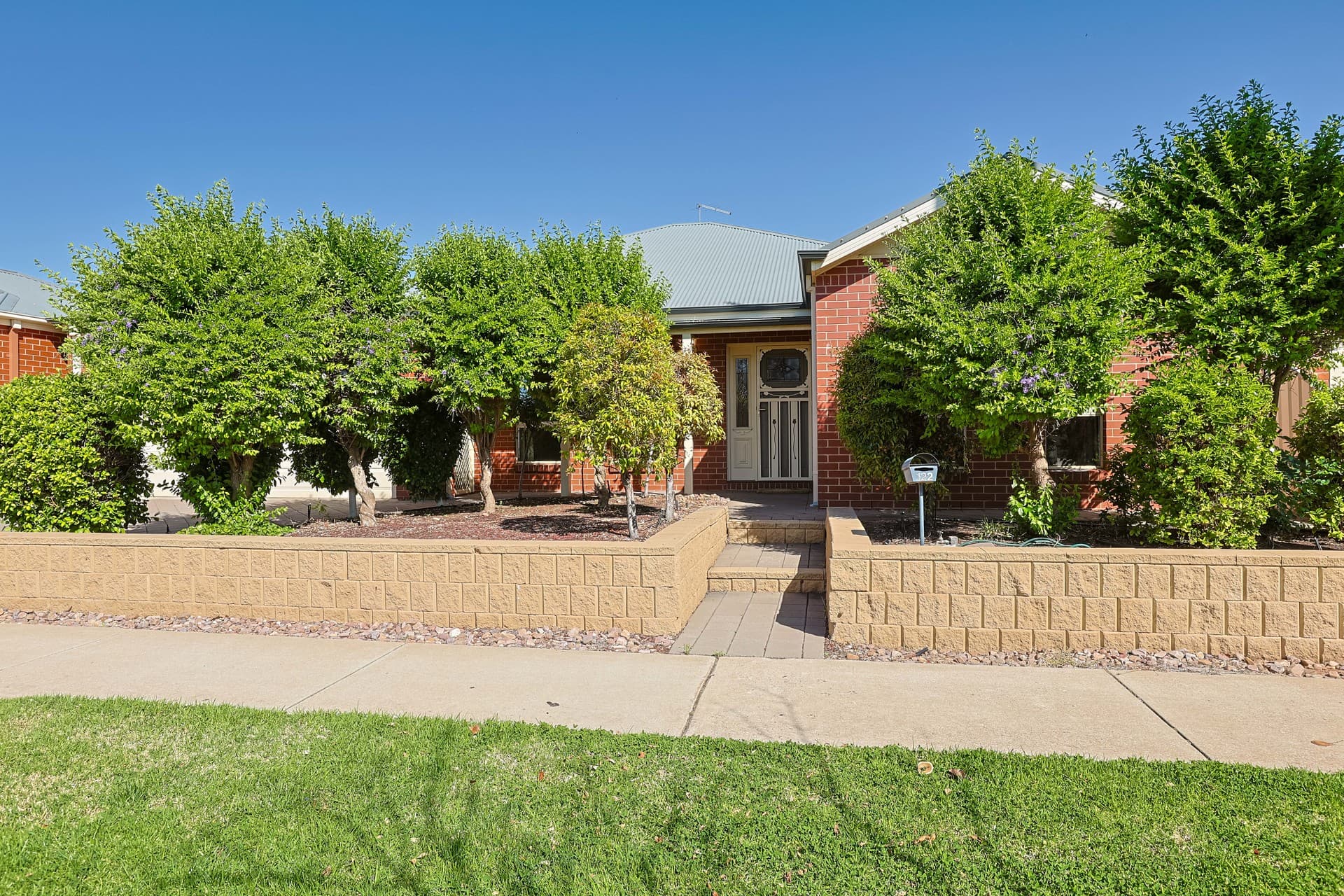 122 Dyar Avenue, Mildura, Mildura - Thumbnail 2