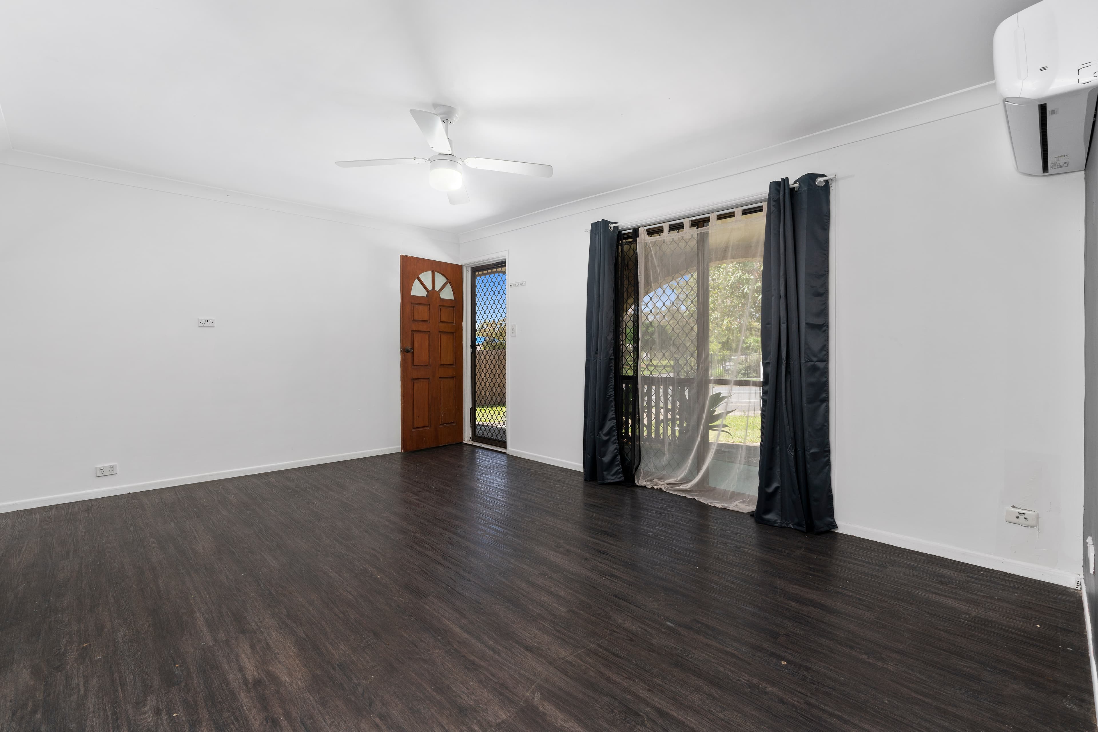 54 Glenwood Drive, Morayfield, Morayfield - Thumbnail 4