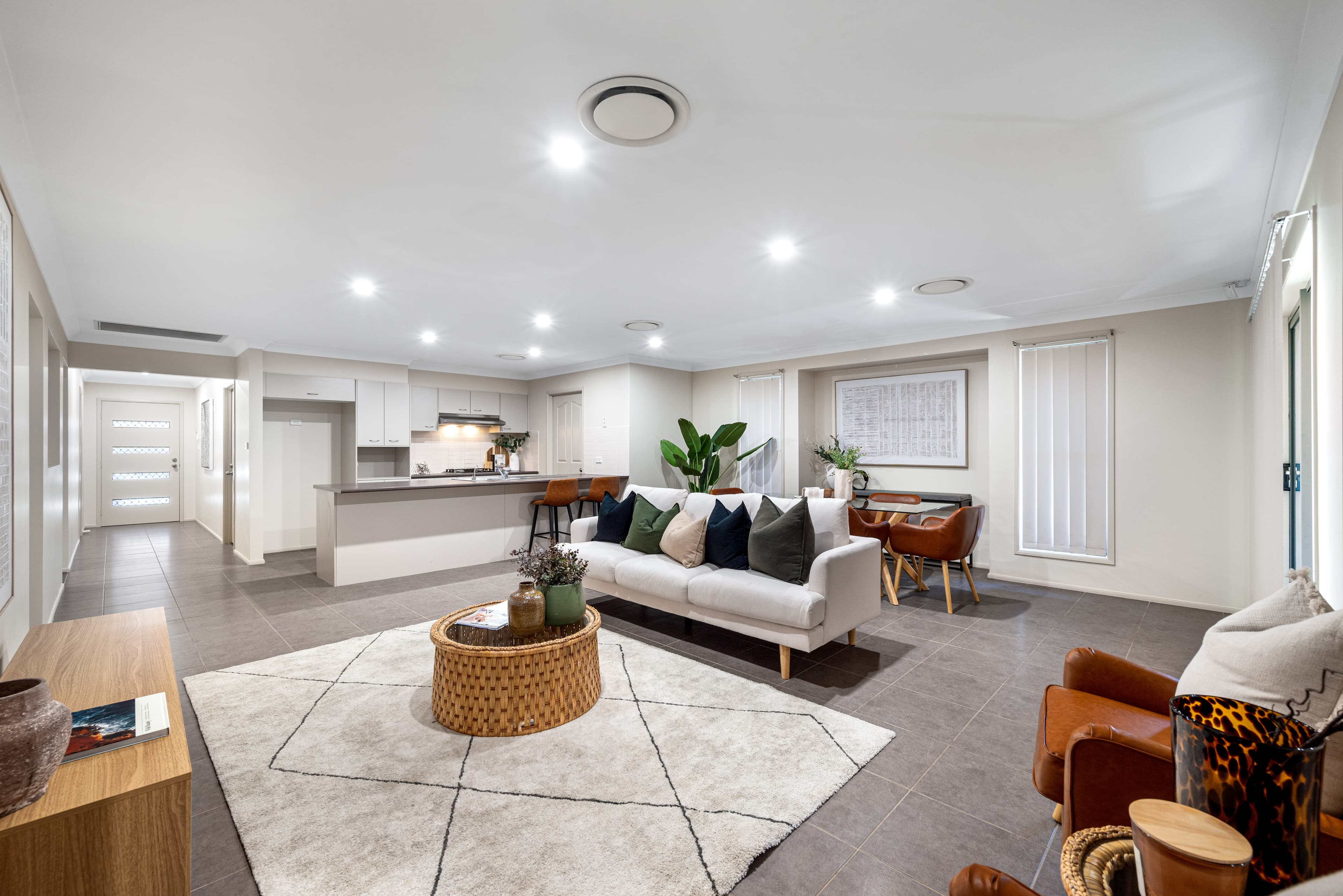 9 Sturt Street, Jordan Springs, Jordan Springs - Thumbnail 3