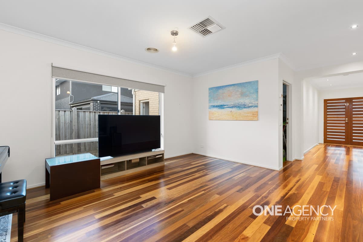 49 Shiraz Crescent, Point Cook, Point Cook - Thumbnail 3