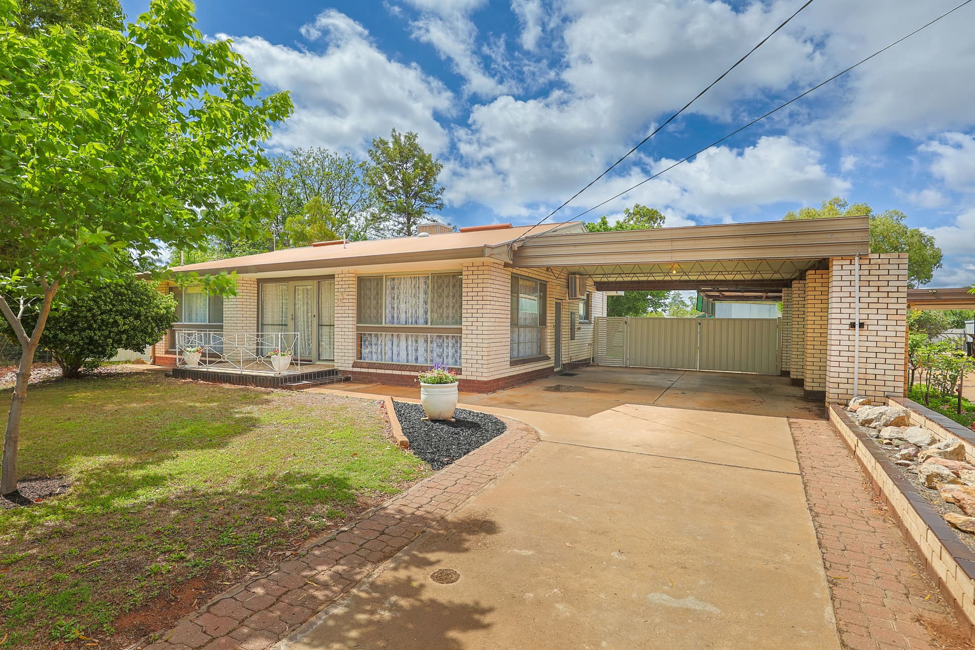 9 Elizabeth Avenue, Mildura, Mildura - Thumbnail 2