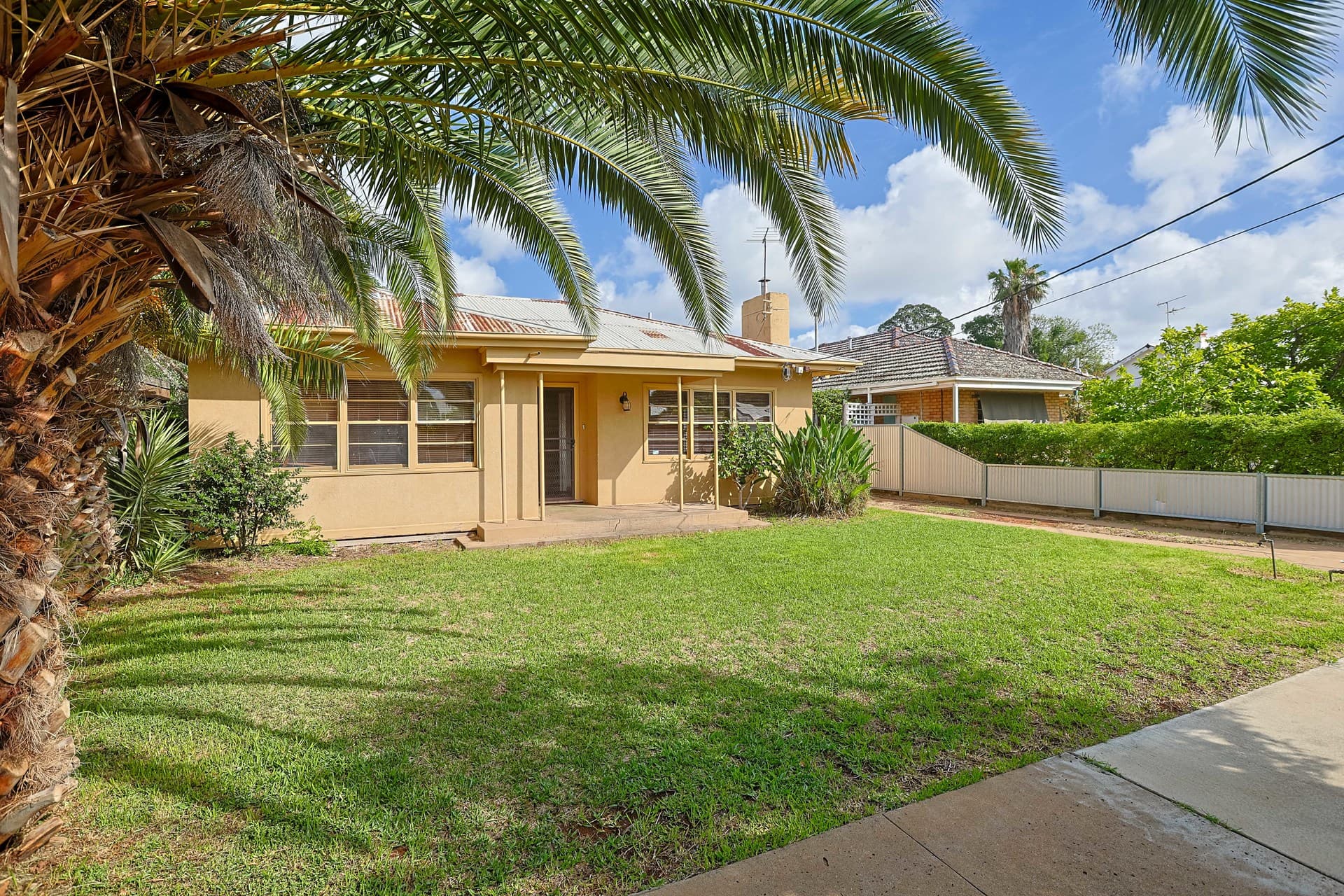15 Kurrajong Parade, Mildura, Mildura - Image 1