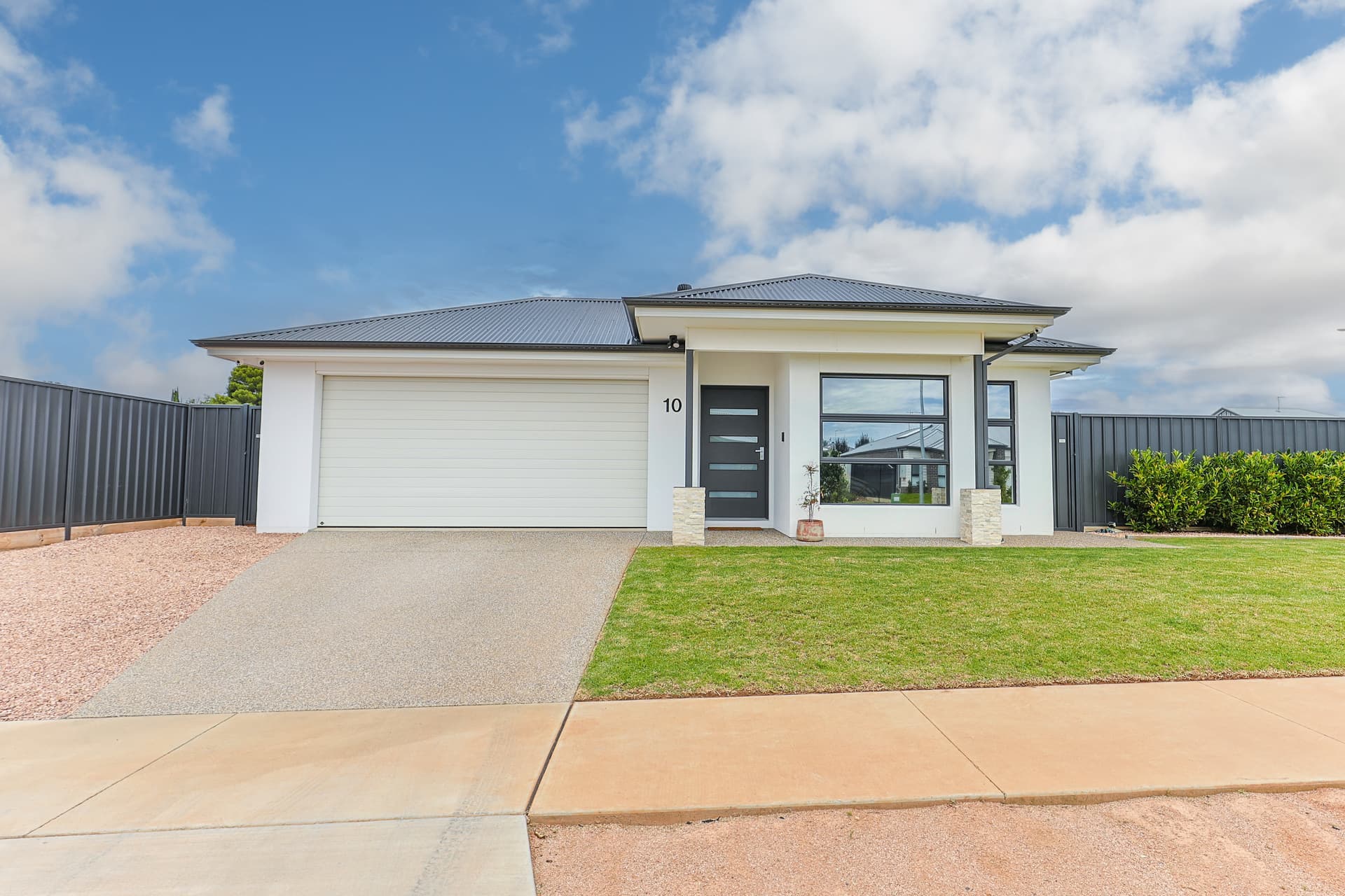 10 Morrison Court, Gol Gol, Gol Gol - Image 1