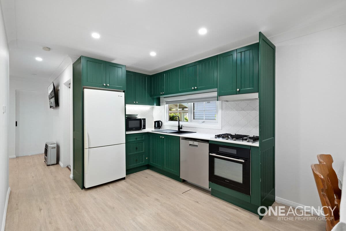 22 Trow Avenue, Katoomba, Katoomba - Thumbnail 6