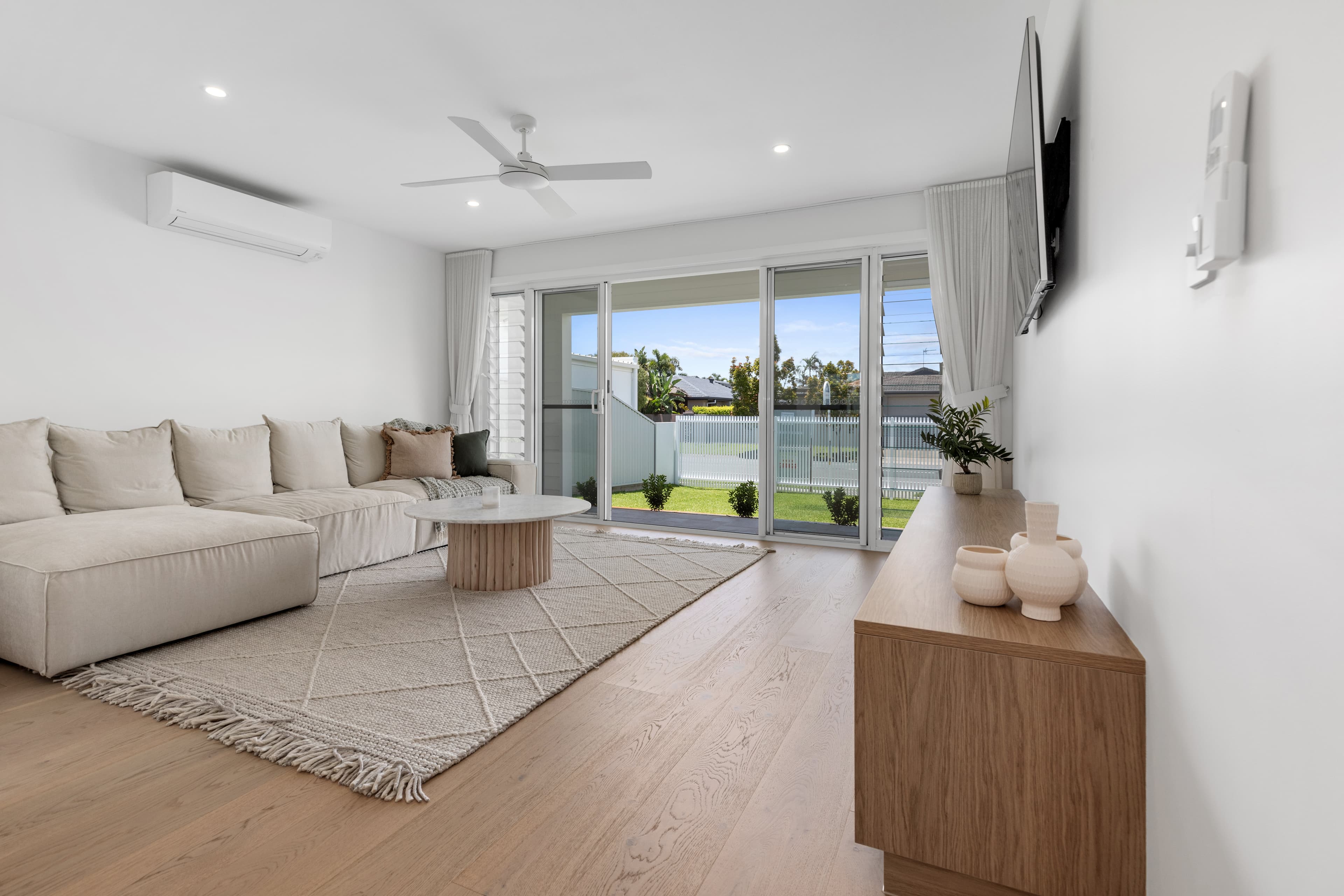 9 Auk Avenue, Burleigh Waters, Burleigh Waters - Thumbnail 4