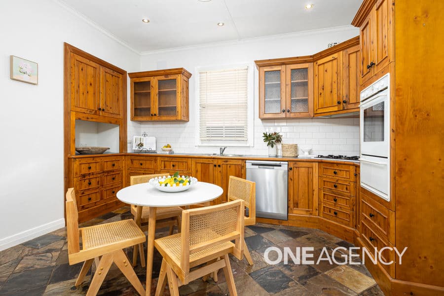 16 LINDSAY Street, Turvey Park, Turvey Park - Thumbnail 5