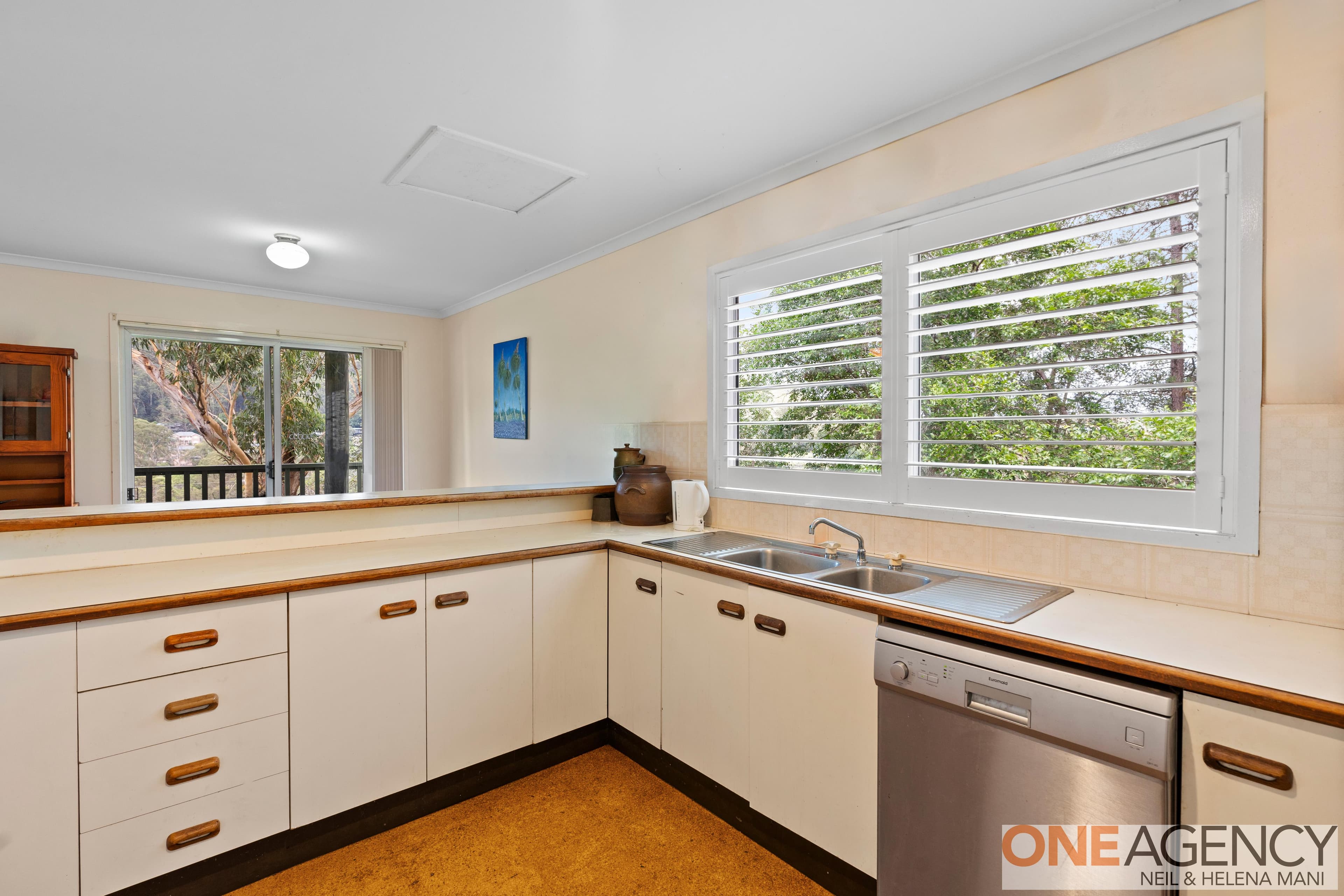 2 South Crescent, North Gosford, North Gosford - Thumbnail 4