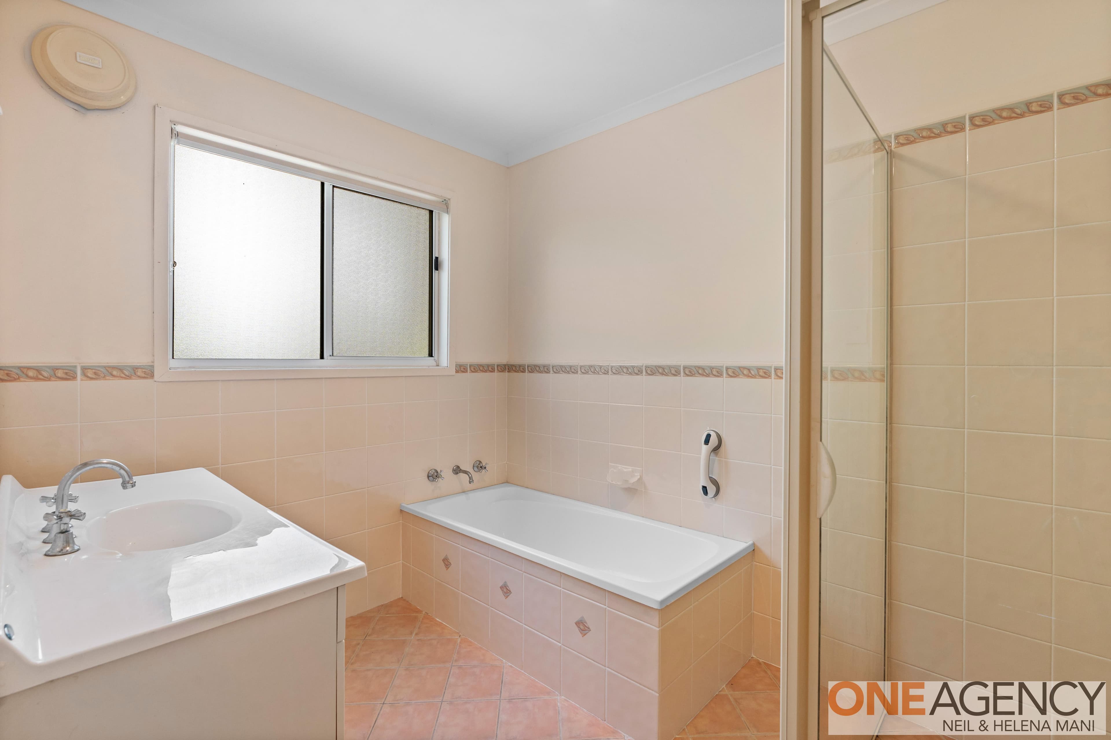 2 South Crescent, North Gosford, North Gosford - Thumbnail 8