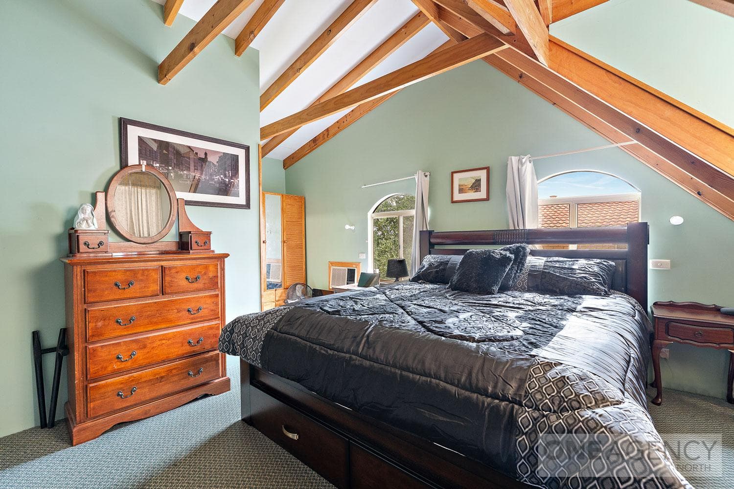 24 Derry Avenue, Mount Nasura, Mount Nasura - Thumbnail 4