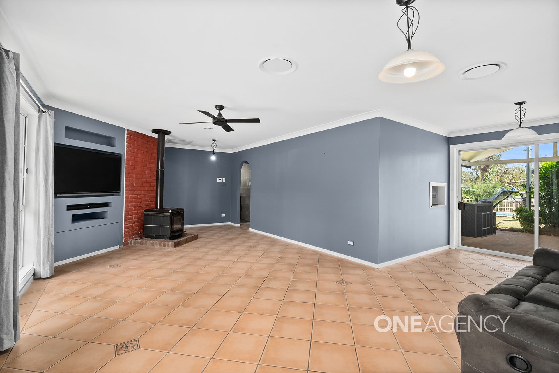9 Glenair Avenue, West Nowra, West Nowra - Thumbnail 4