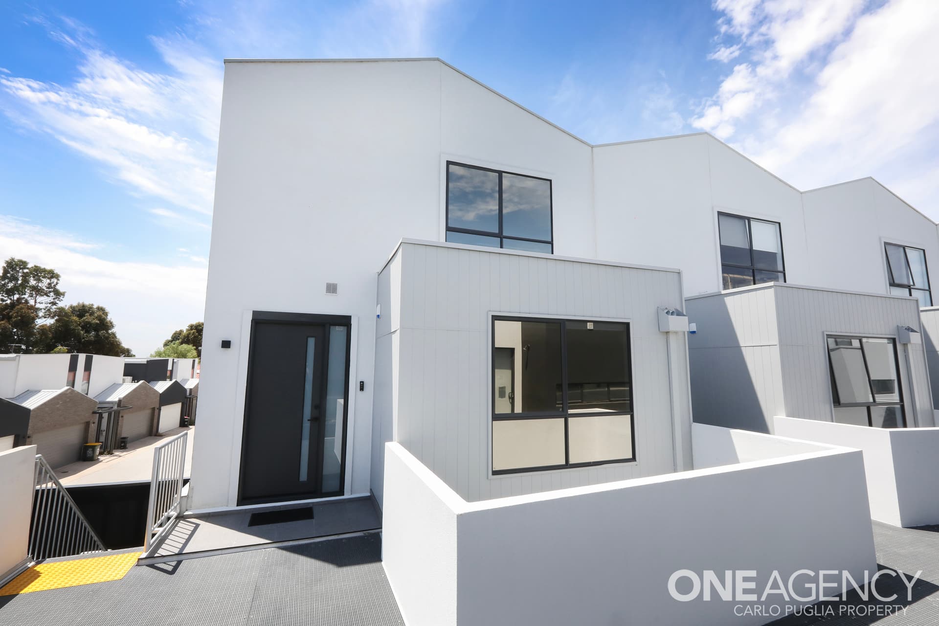 1 O'Neil Street, Sydenham, Sydenham - Thumbnail 2