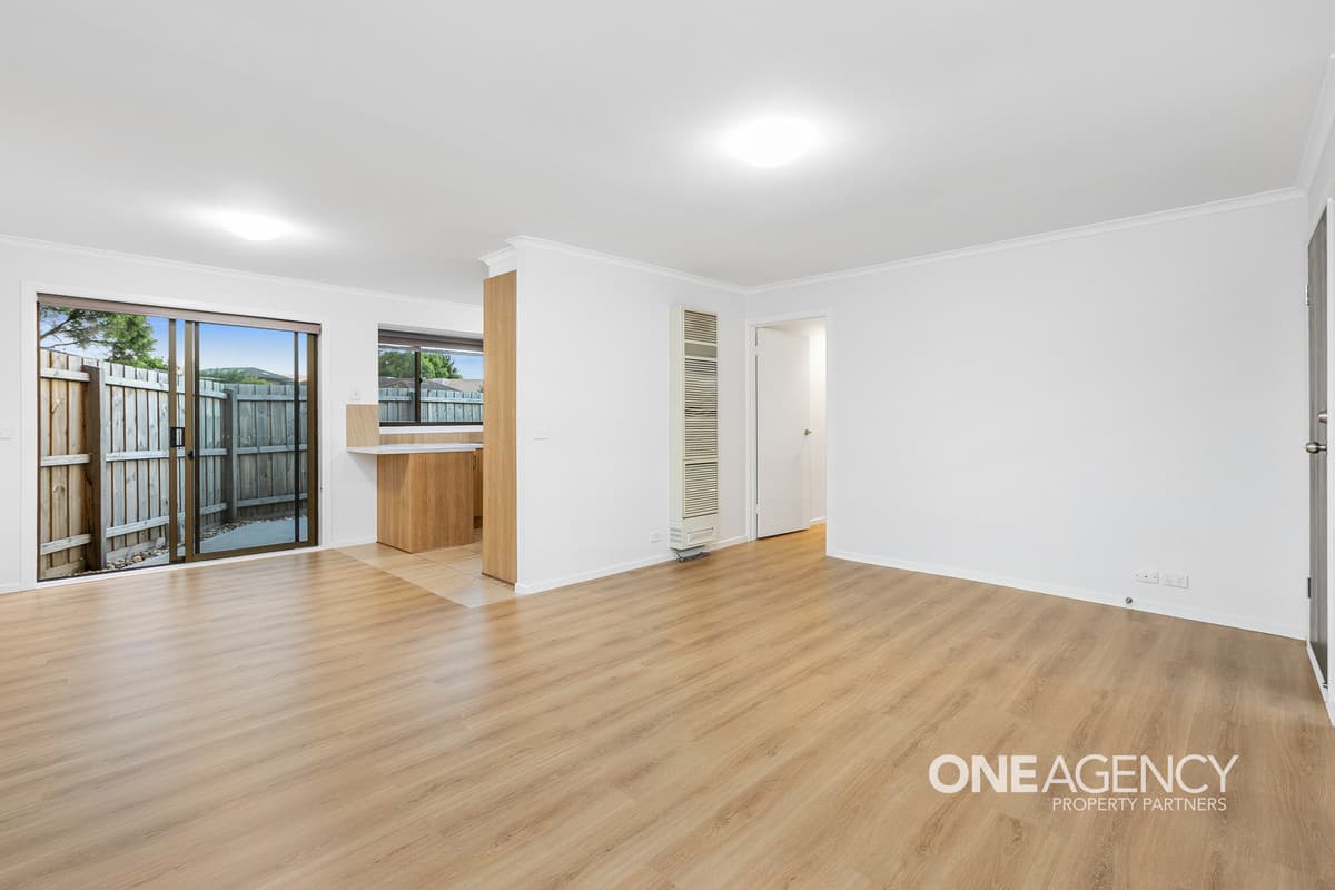 1B Glenelg Way, Seabrook, Seabrook - Thumbnail 2