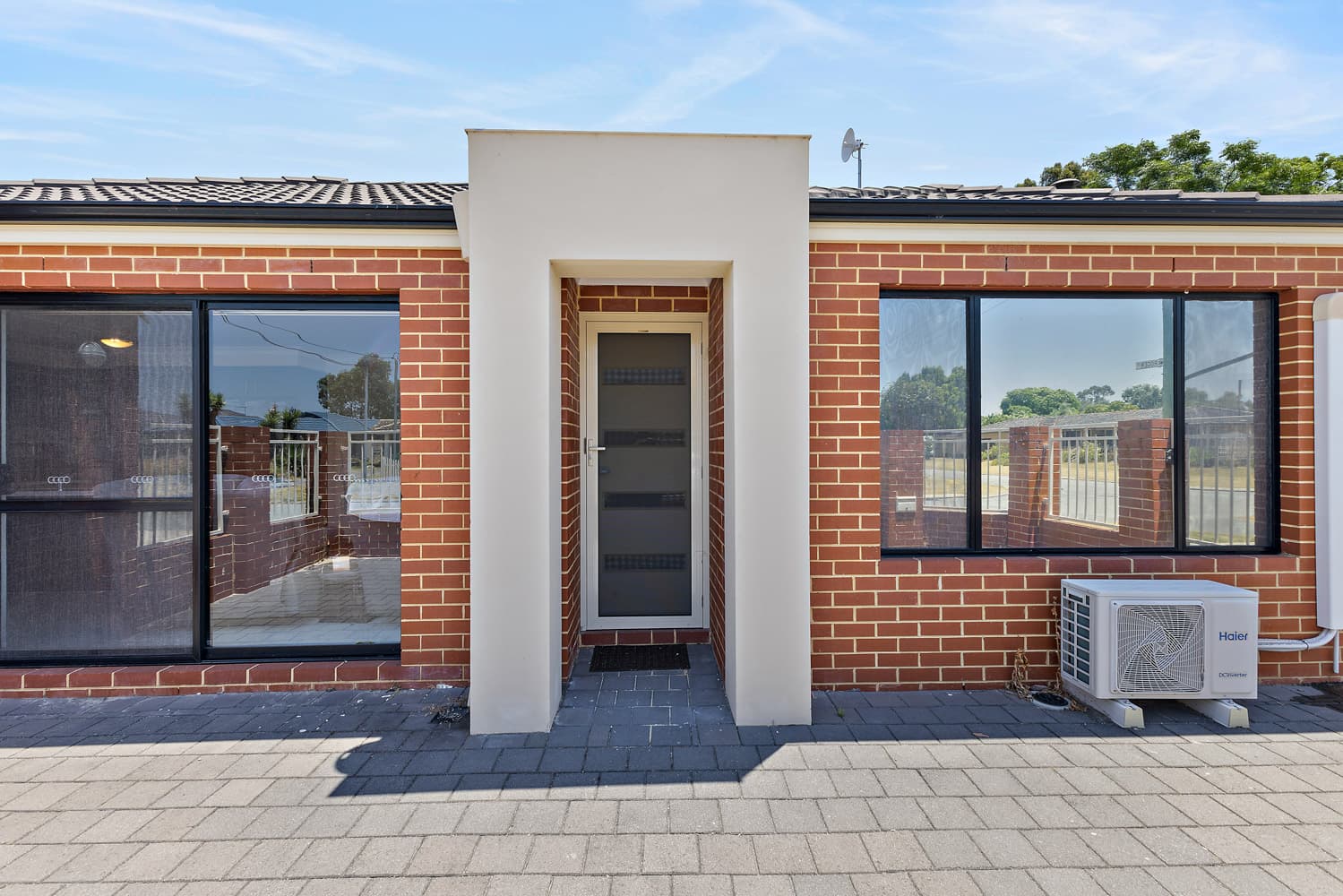 49C Wroxton Street, Midland, Midland - Thumbnail 2