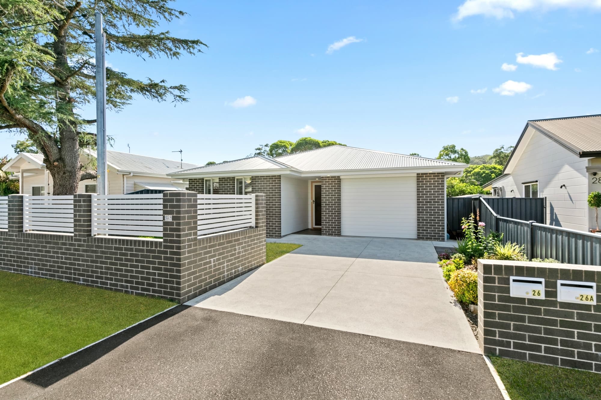 26 Lake Road, Blackwall, Blackwall - Image 1