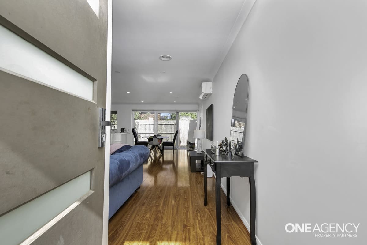 12A Thornbill Drive, Werribee, Werribee - Thumbnail 3