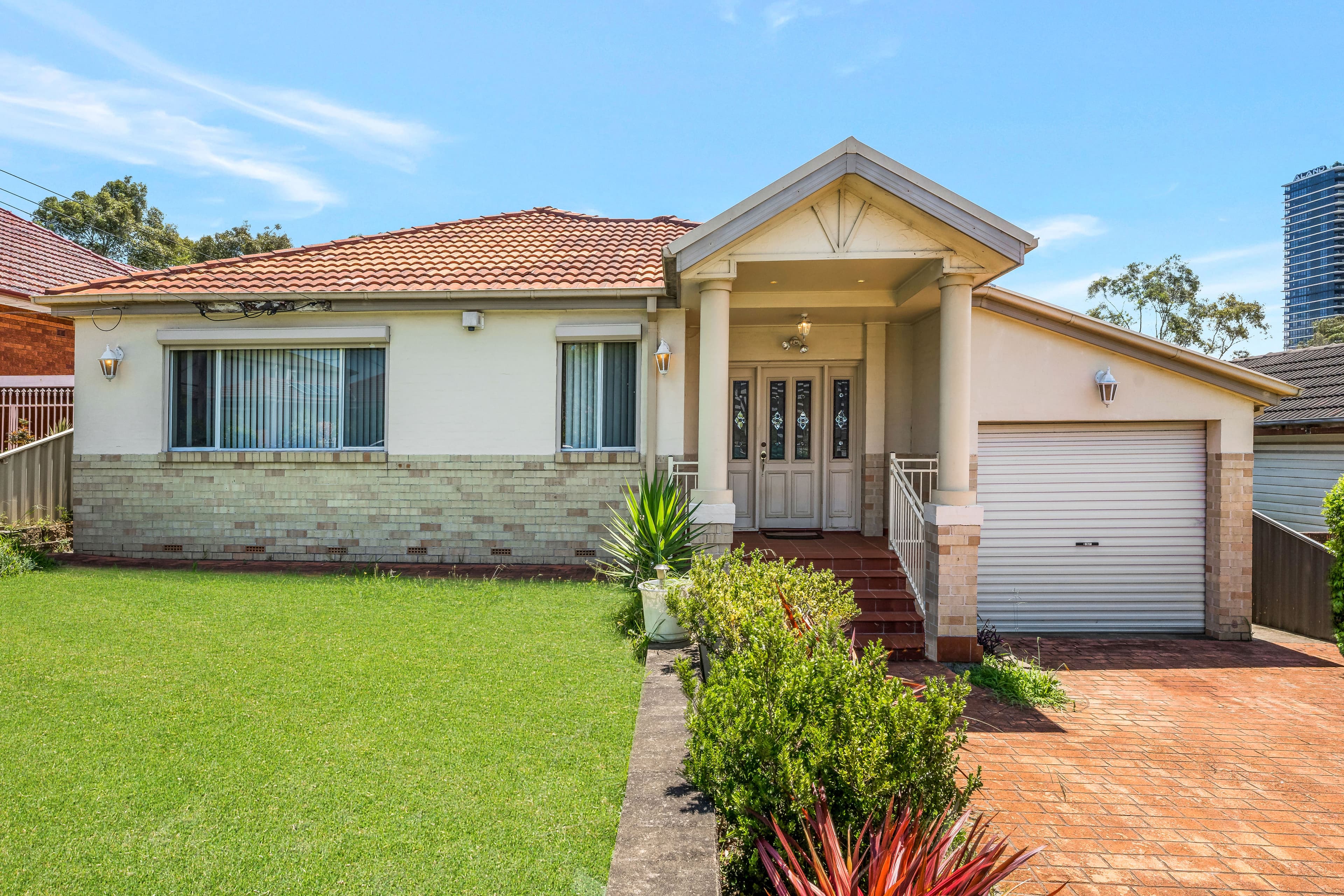 74 McGowen Crescent, Liverpool, Liverpool - Thumbnail 2