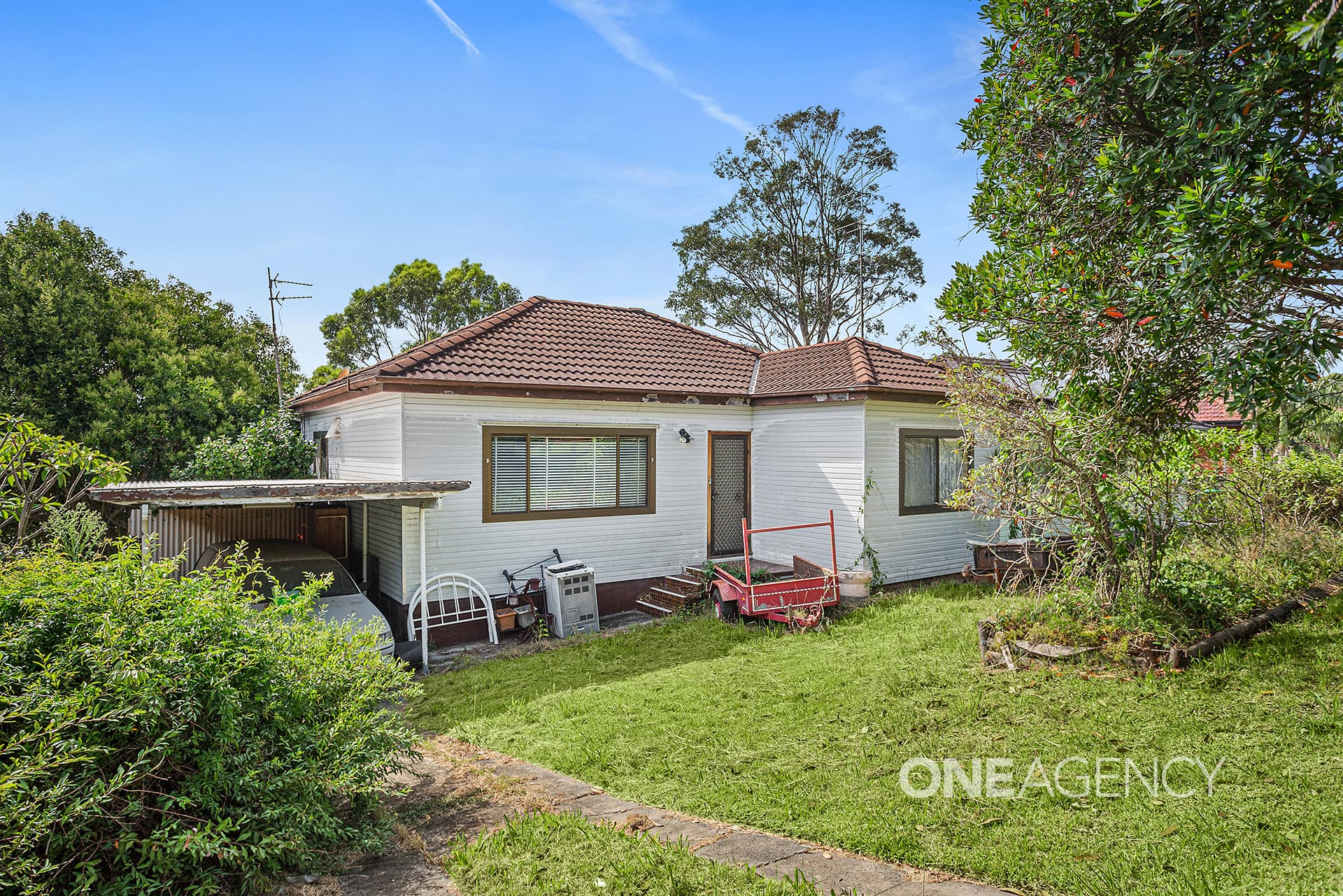 11 Beveles Avenue, Unanderra, Unanderra - Image 1